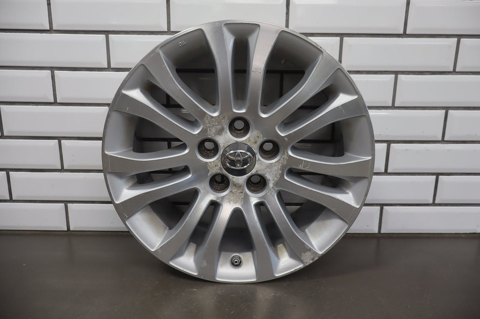2010-2012 Toyota Sienna OEM 17x7 Split Spoke Alloy Wheel | Corrosion