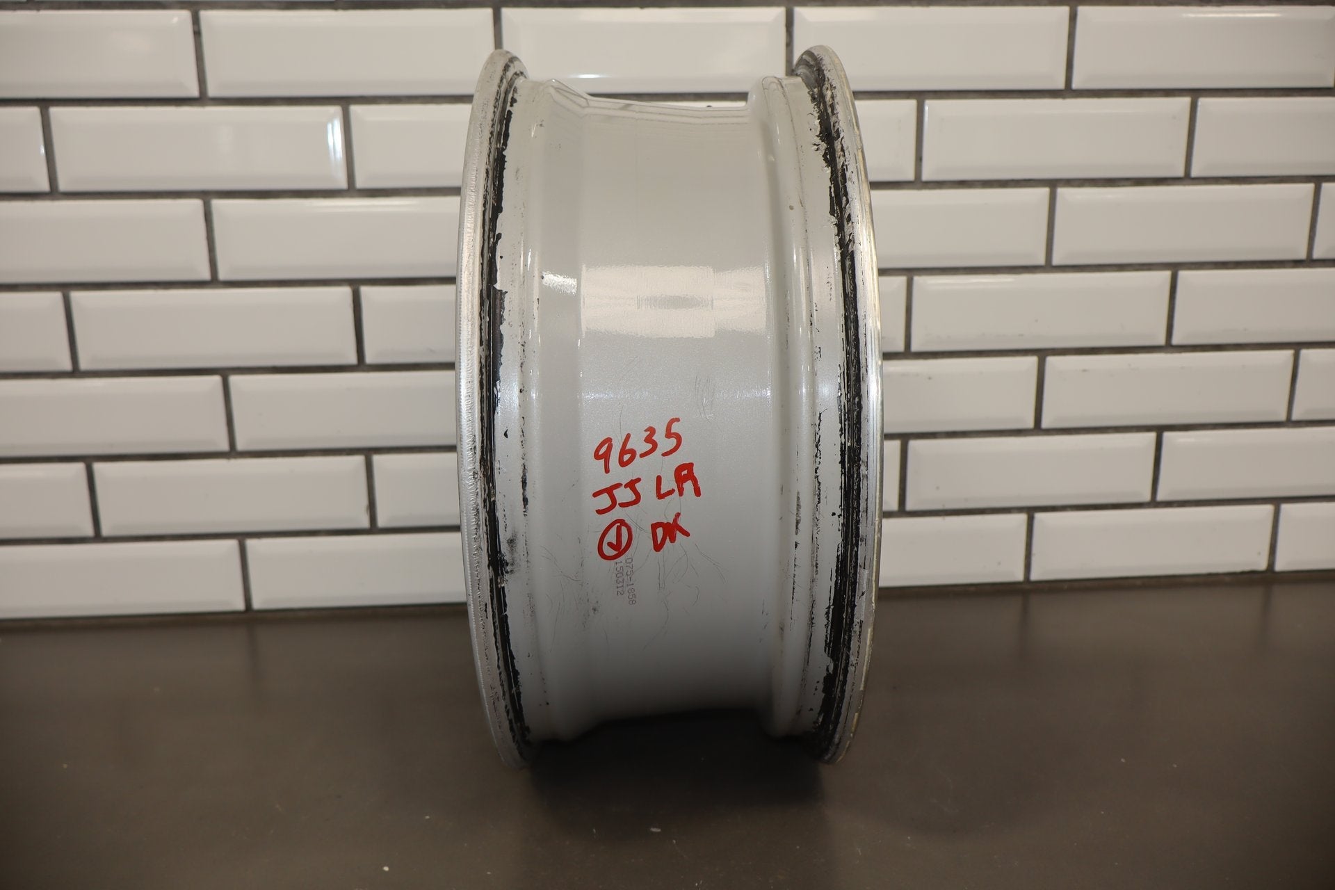 2010-2012 Toyota Sienna OEM 17x7 Split Spoke Alloy Wheel | Corrosion