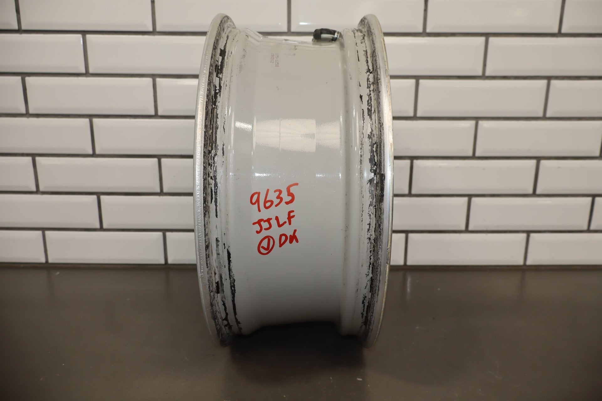 2010-2012 Toyota Sienna OEM 17x7 Split Spoke Alloy Wheel | Corrosion