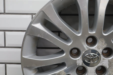 2010-2012 Toyota Sienna OEM 17x7 Split Spoke Alloy Wheel | Corrosion