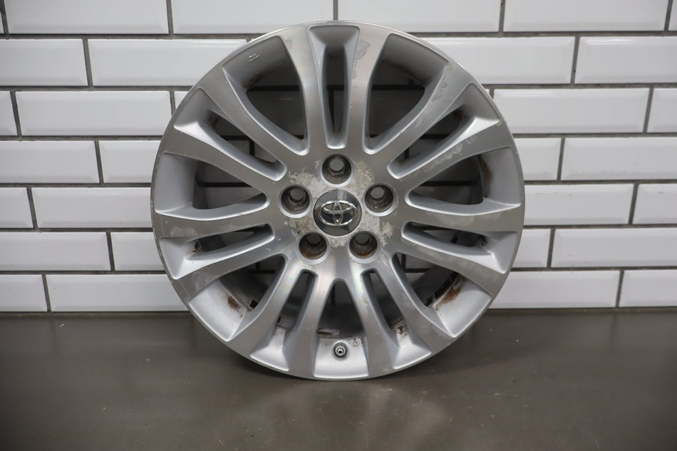 2010-2012 Toyota Sienna OEM 17x7 Split Spoke Alloy Wheel | Corrosion