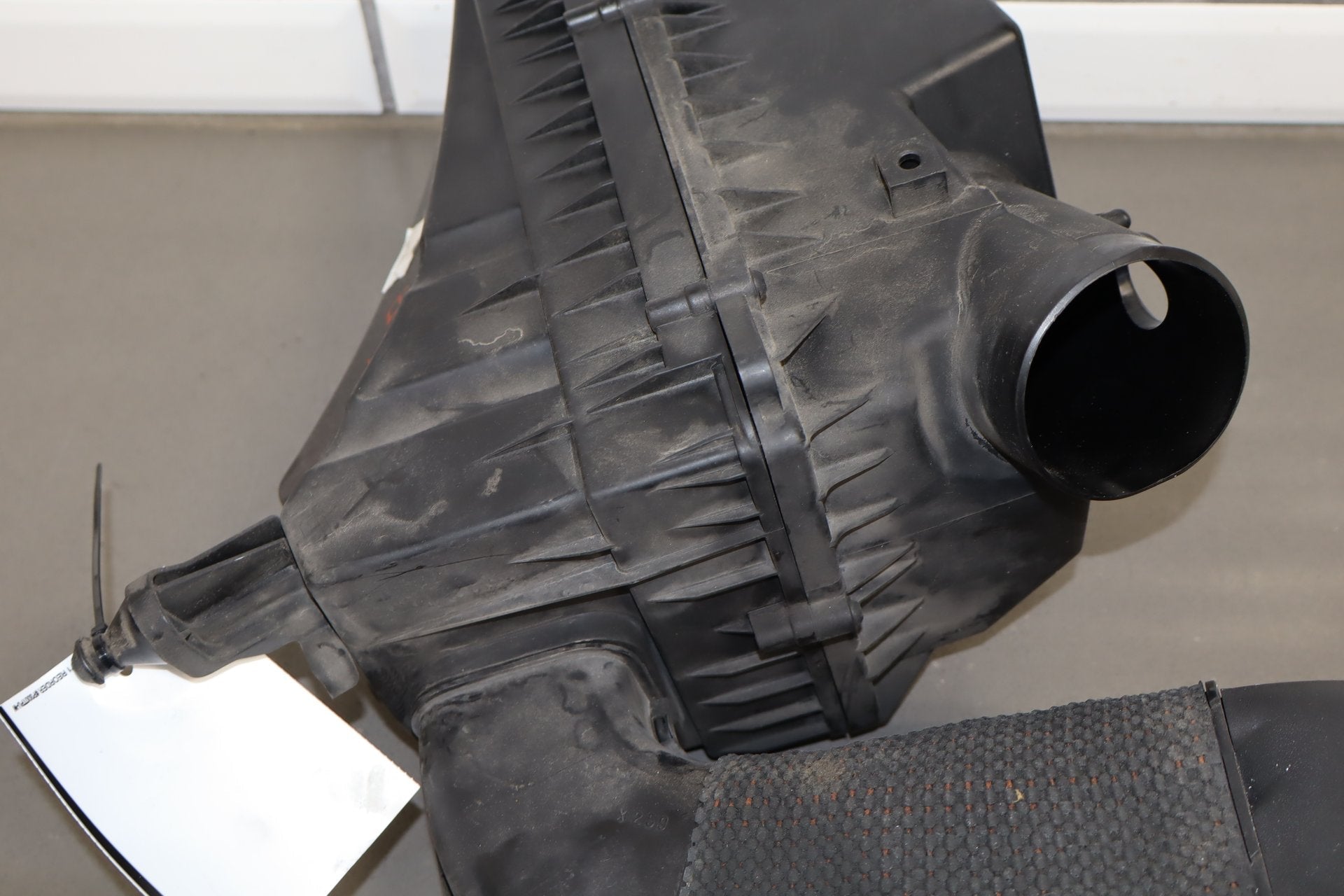 2010-2013 Jaguar XJ Air Cleaner OEM