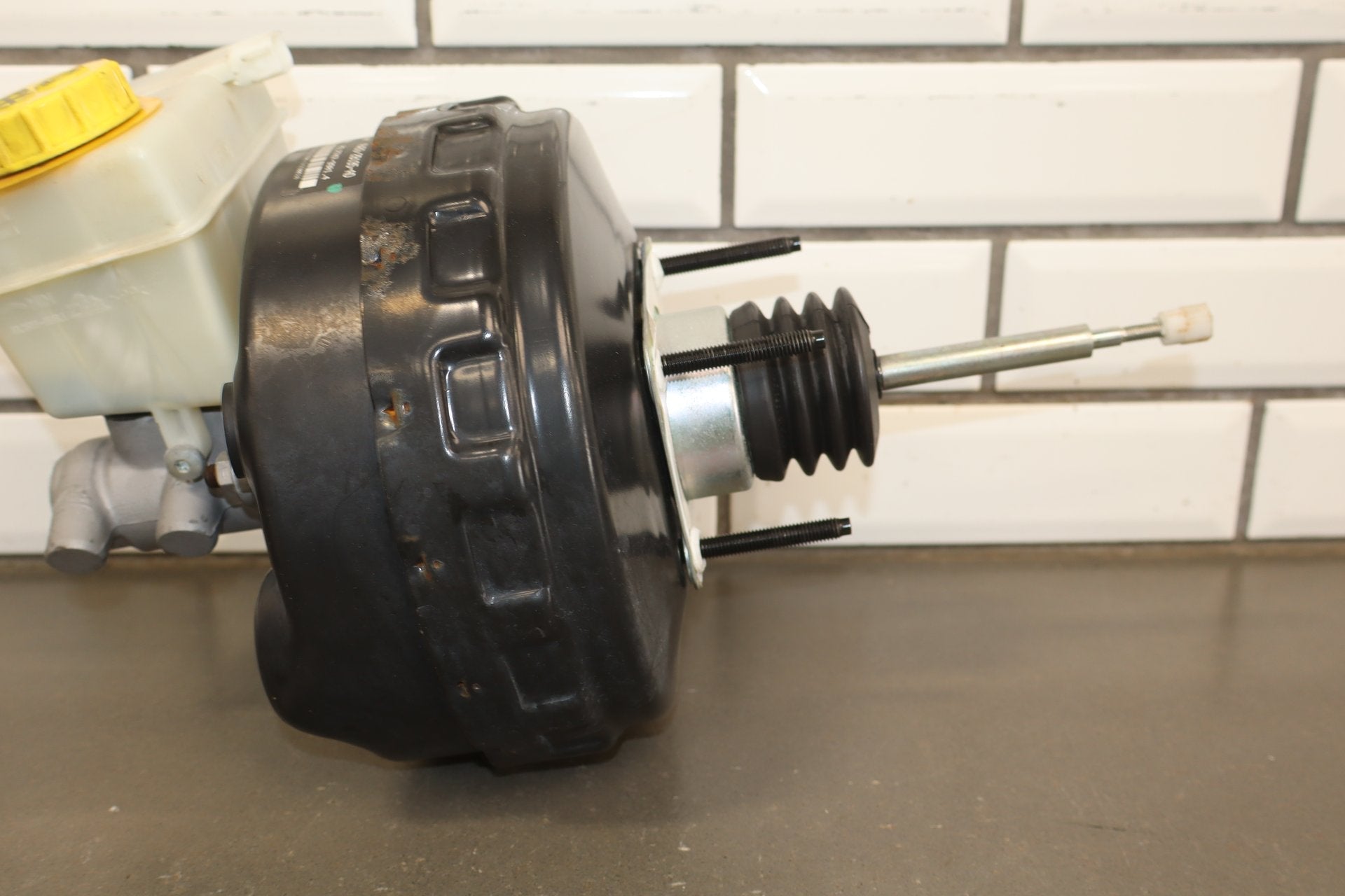 2010-2013 Jaguar XJ Brake Booster OEM