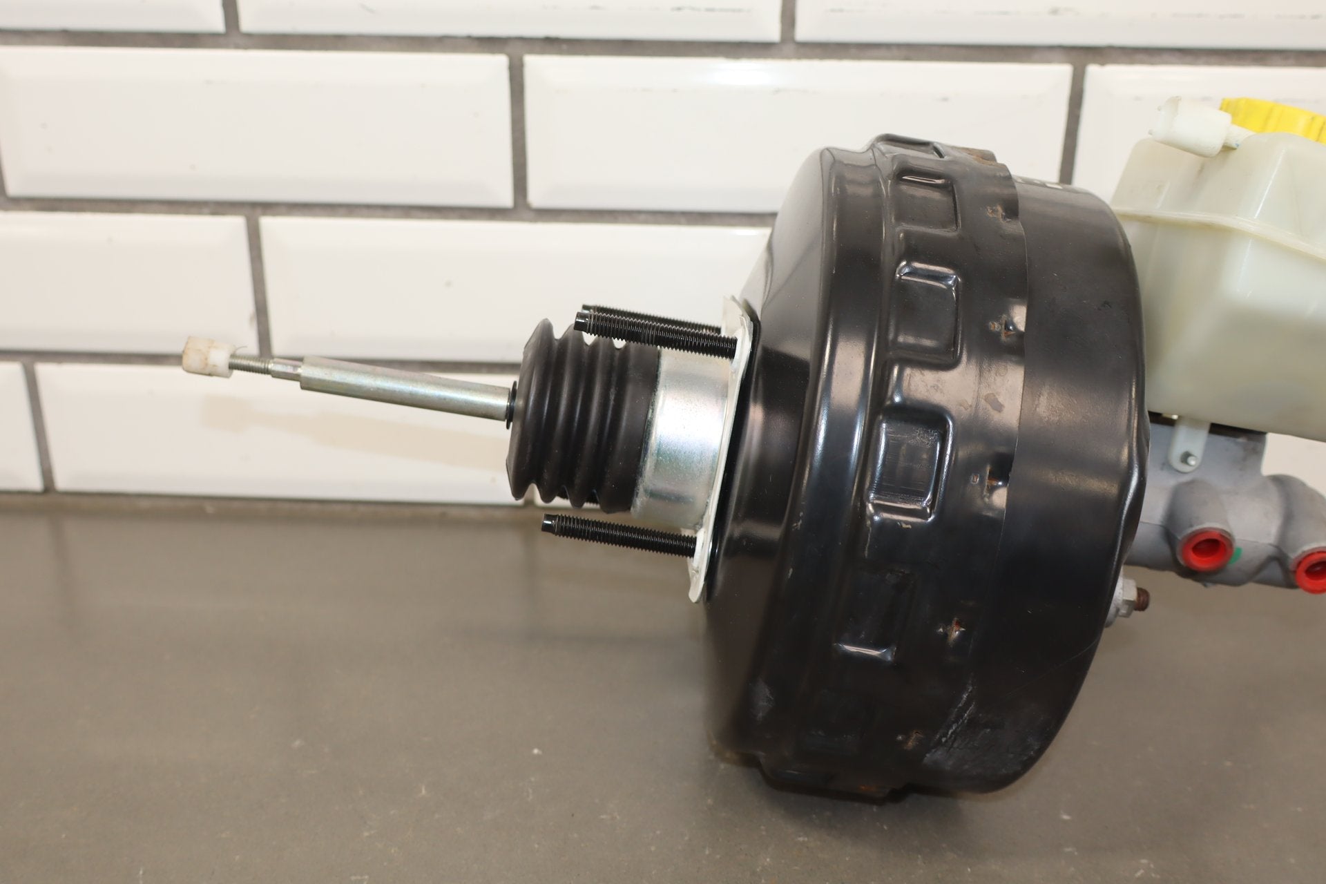 2010-2013 Jaguar XJ Brake Booster OEM