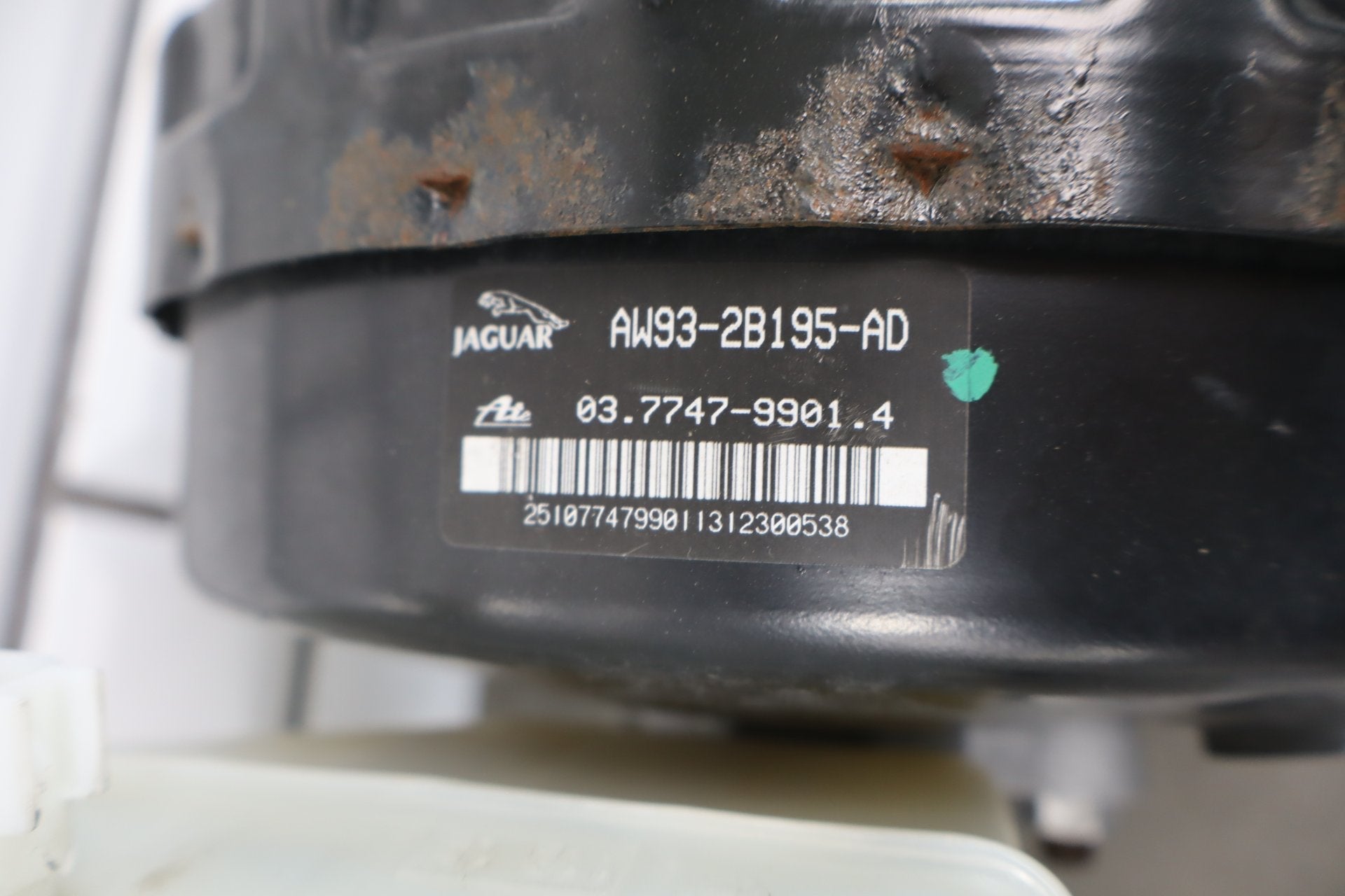 2010-2013 Jaguar XJ Brake Booster OEM