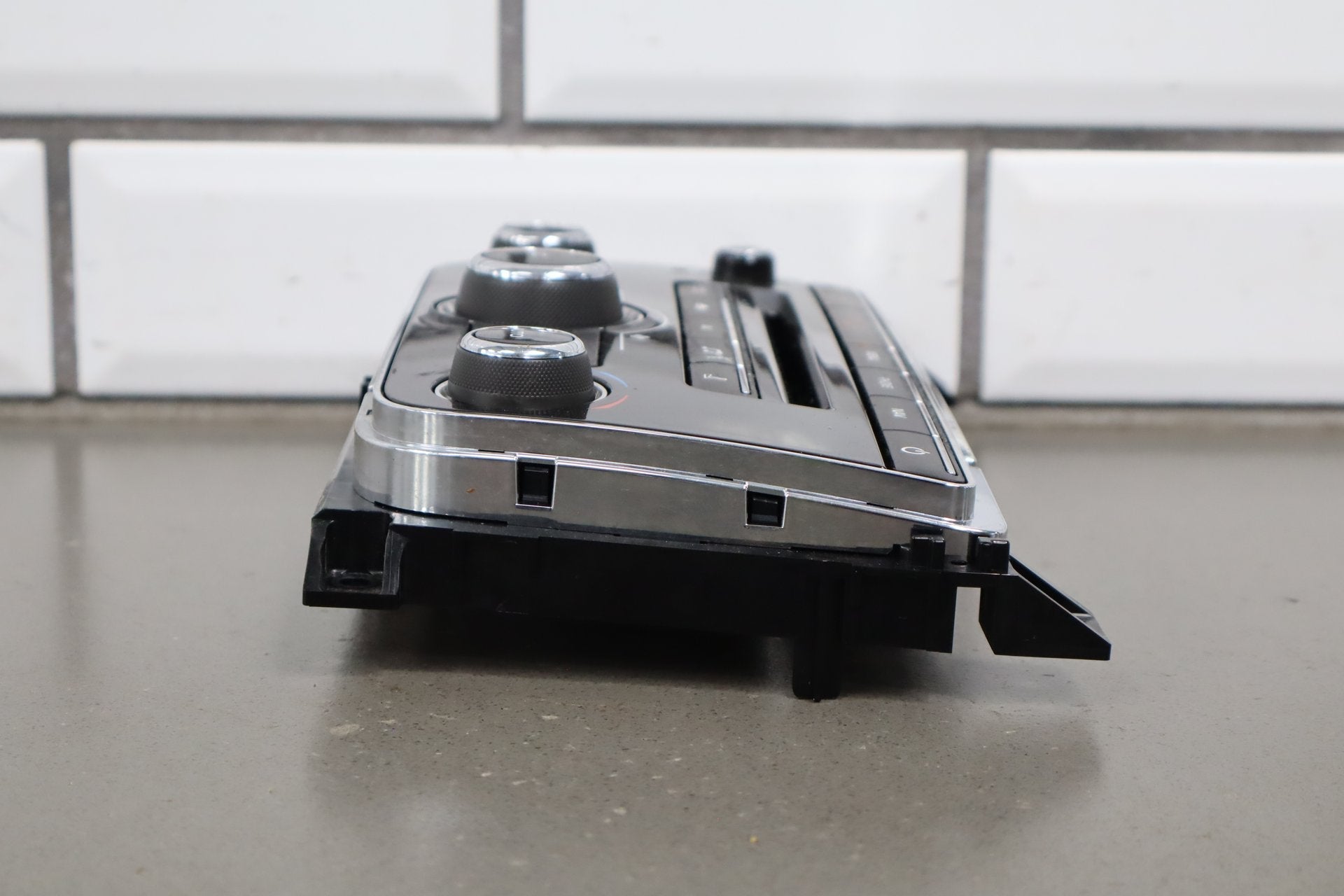 2010-2013 Jaguar XJ Climate Control OEM