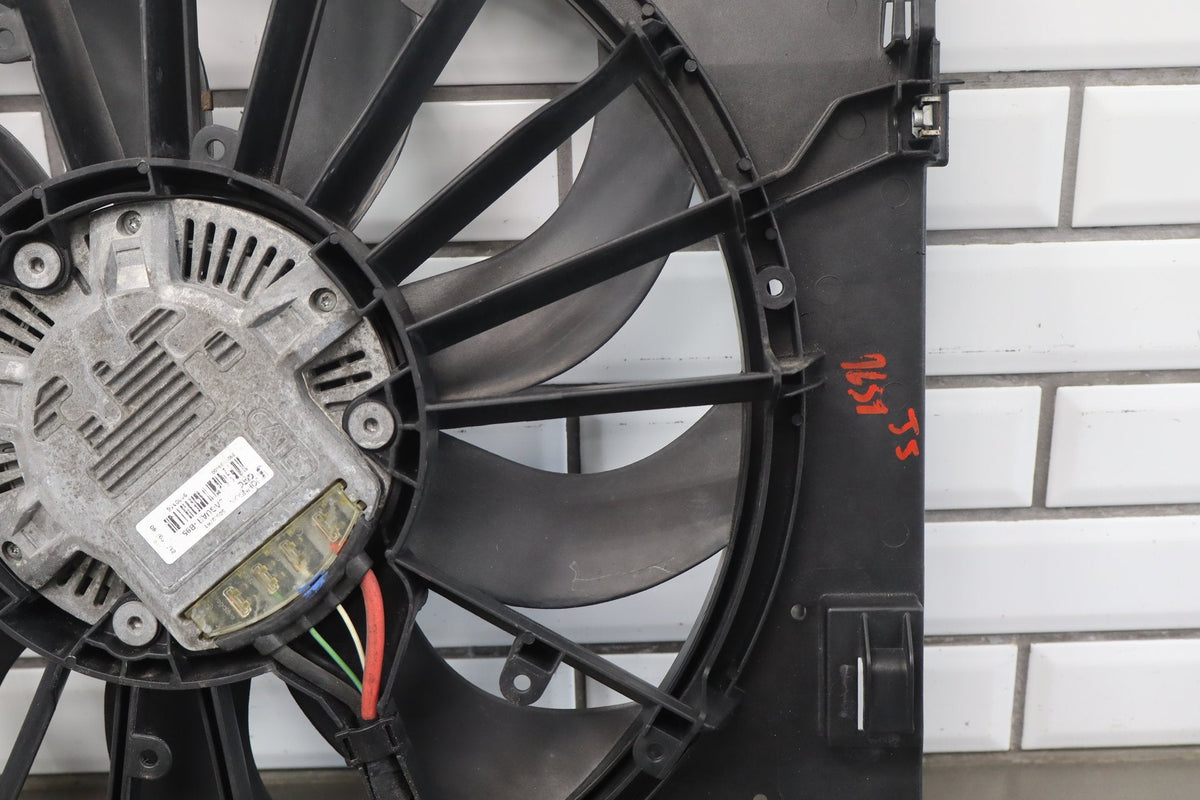 2010-2013 Jaguar XJ Cooling Fan OEM