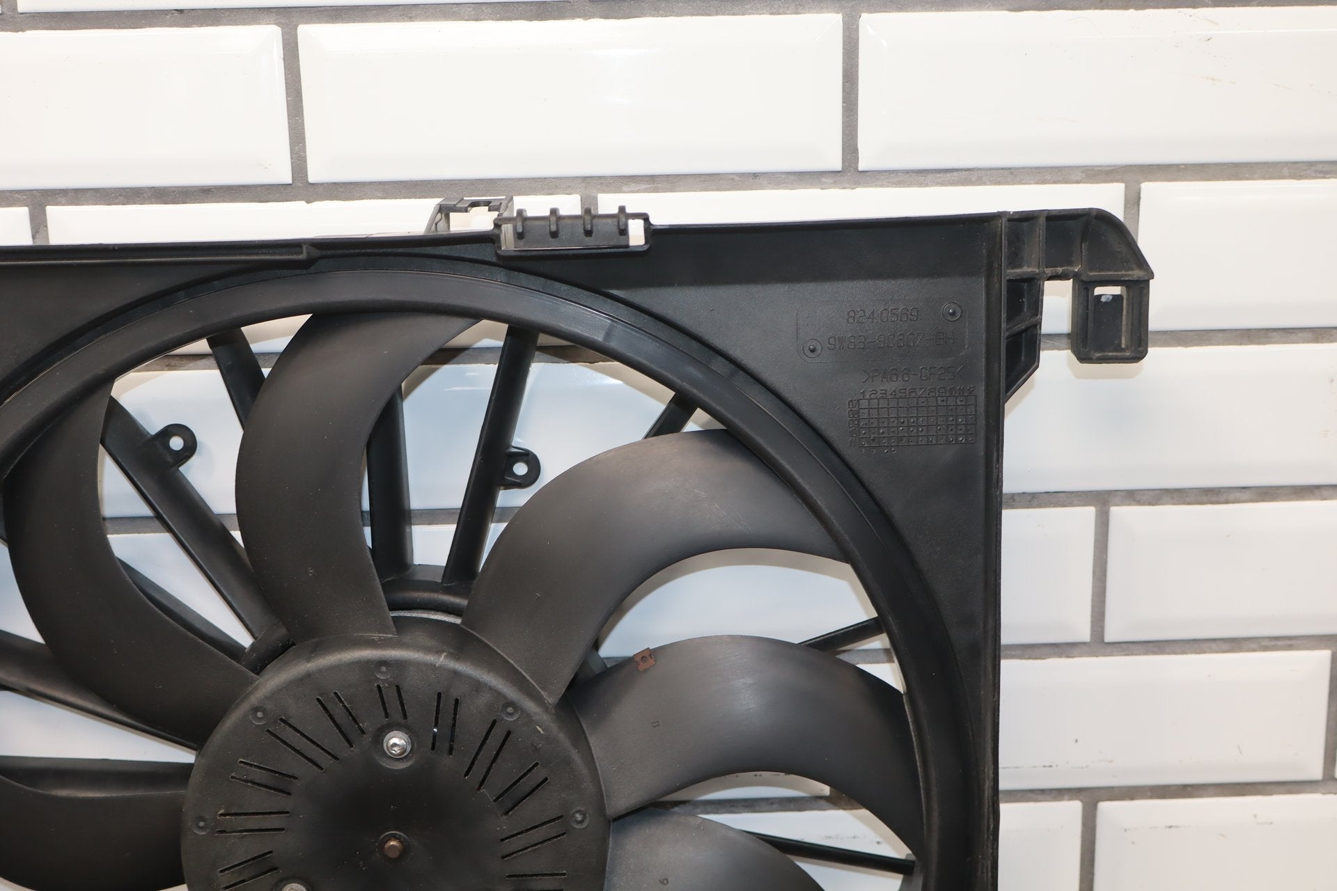 2010-2013 Jaguar XJ Cooling Fan OEM