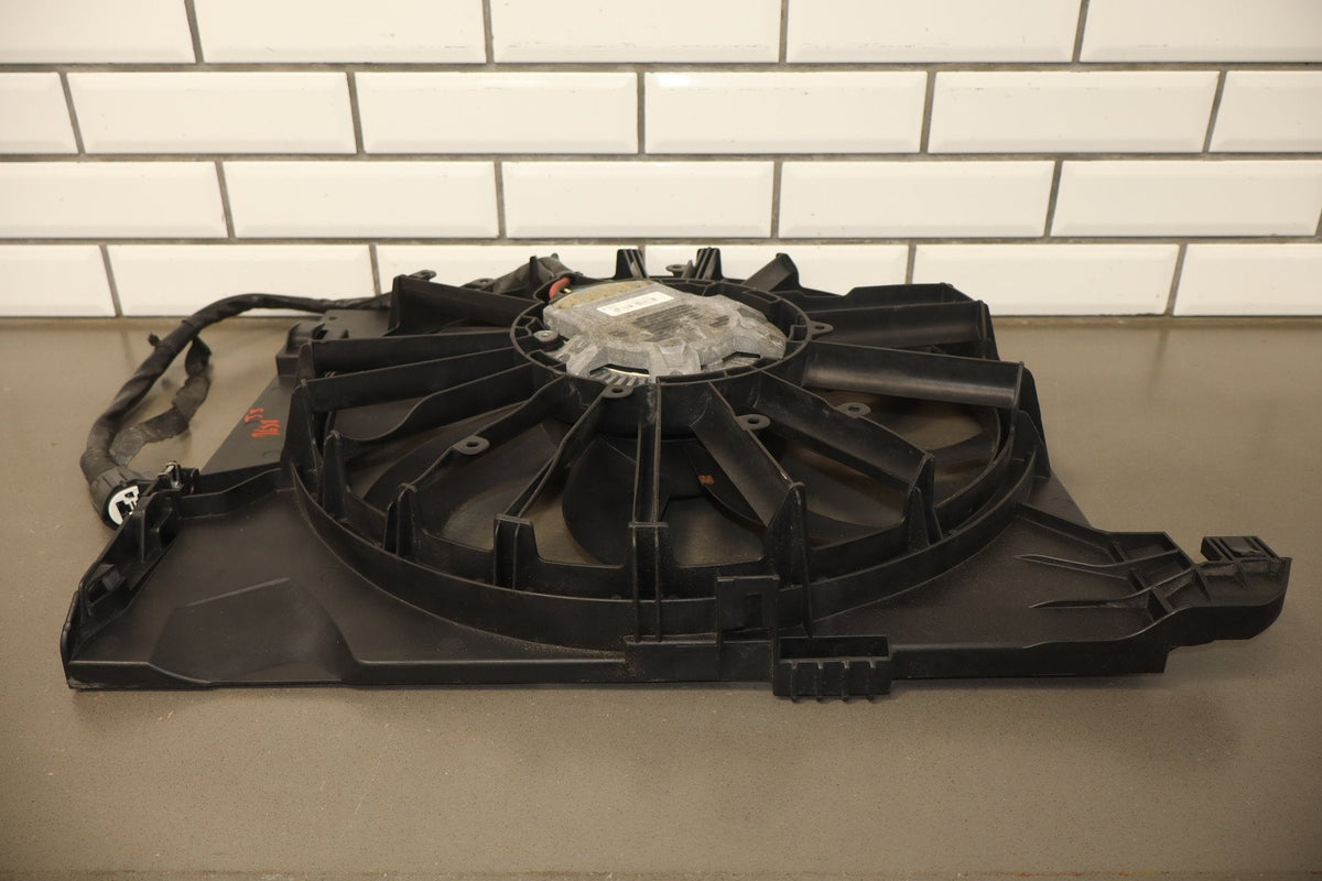 2010-2013 Jaguar XJ Cooling Fan OEM