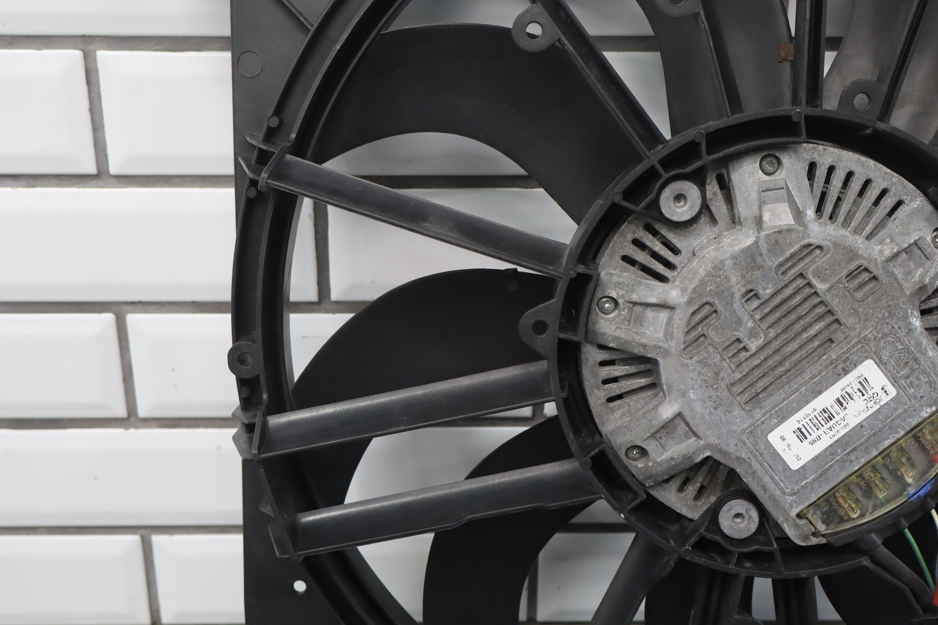 2010-2013 Jaguar XJ Cooling Fan OEM