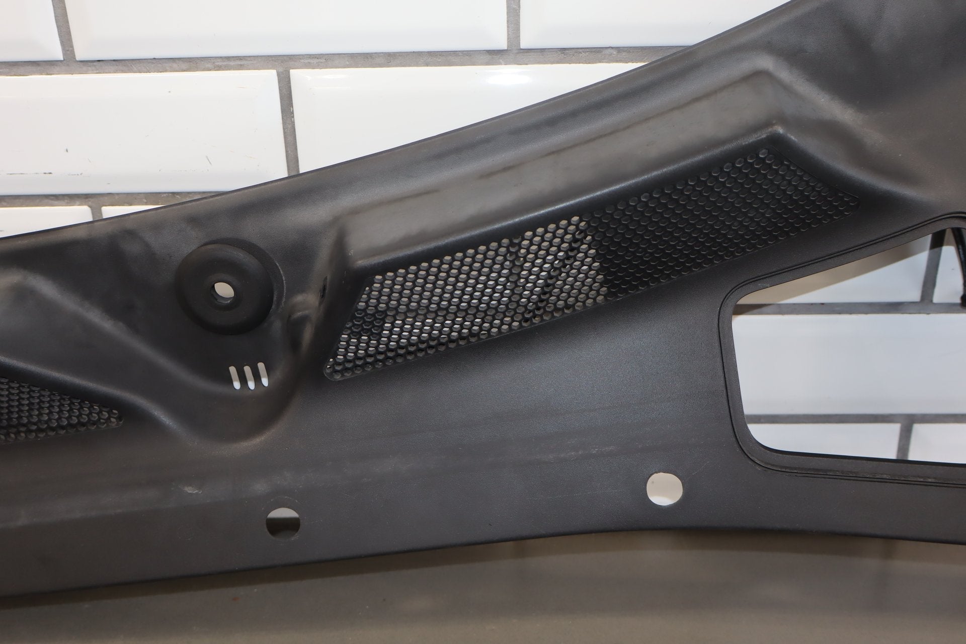 2010-2013 Jaguar XJ Cowl Vent Panel OEM