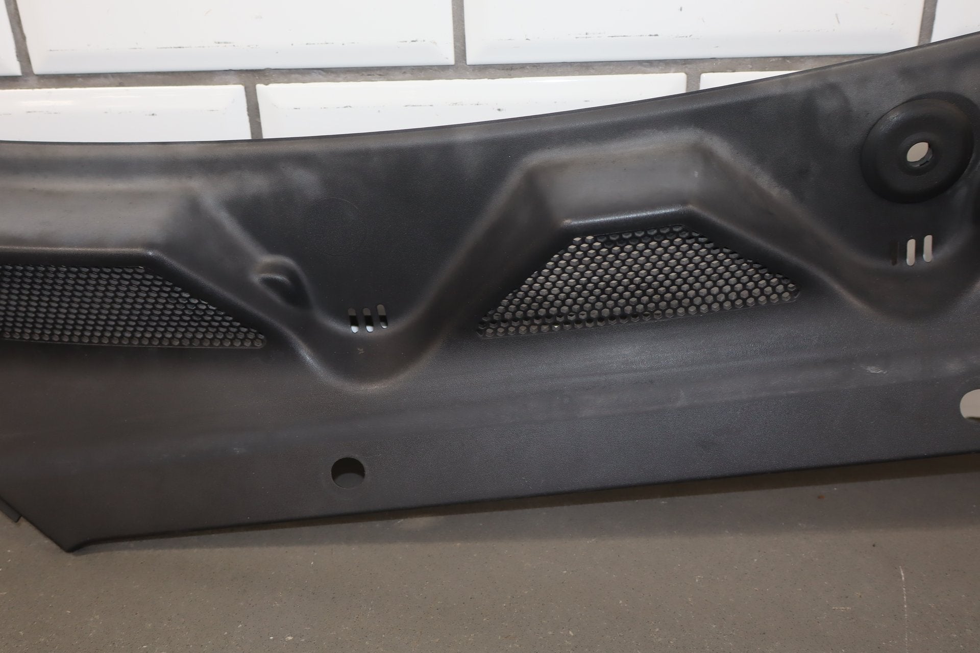 2010-2013 Jaguar XJ Cowl Vent Panel OEM