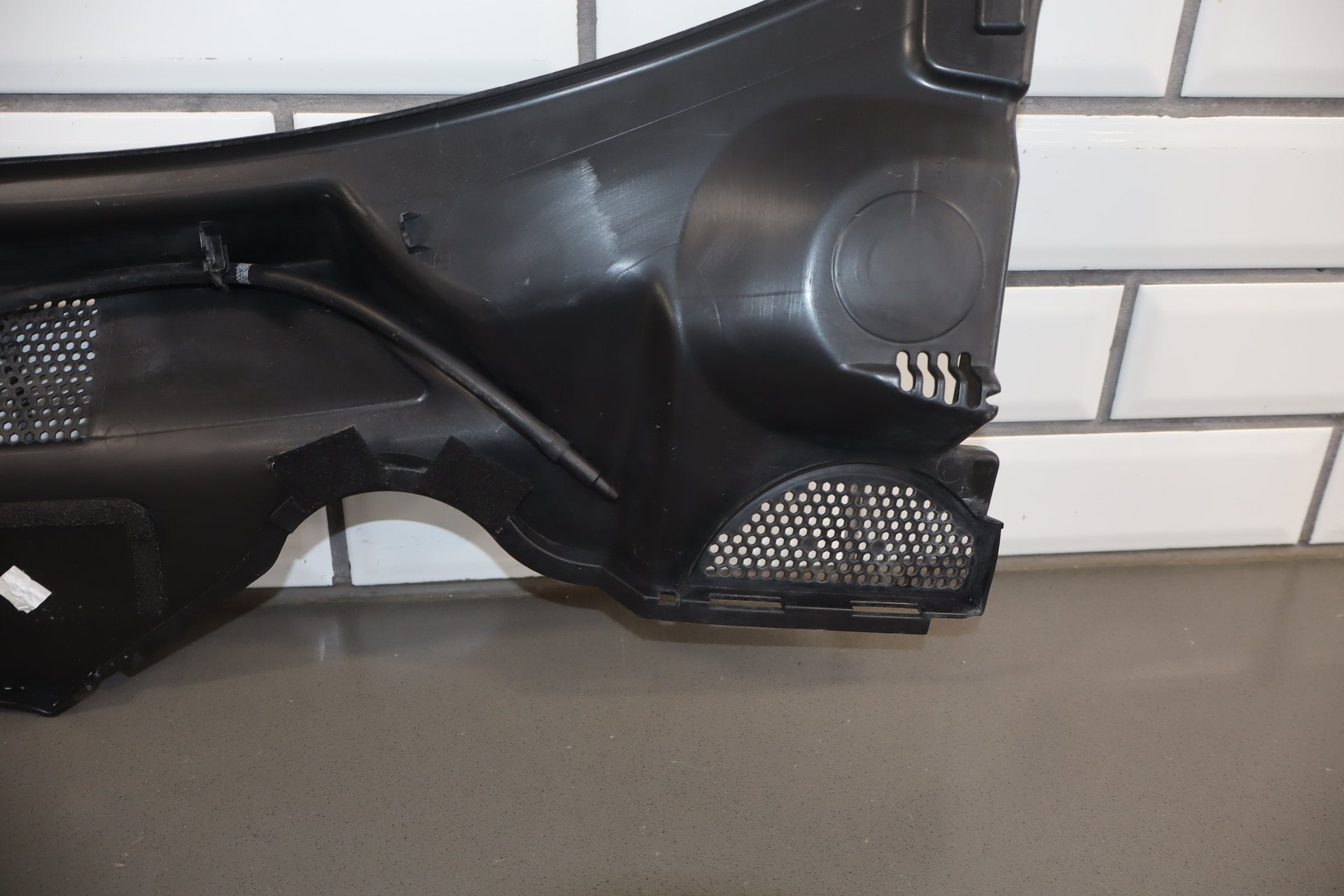 2010-2013 Jaguar XJ Cowl Vent Panel OEM