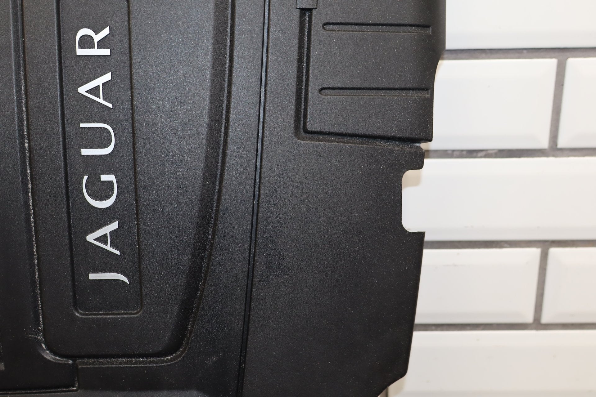 2010-2013 Jaguar XJ Engine Cover OEM