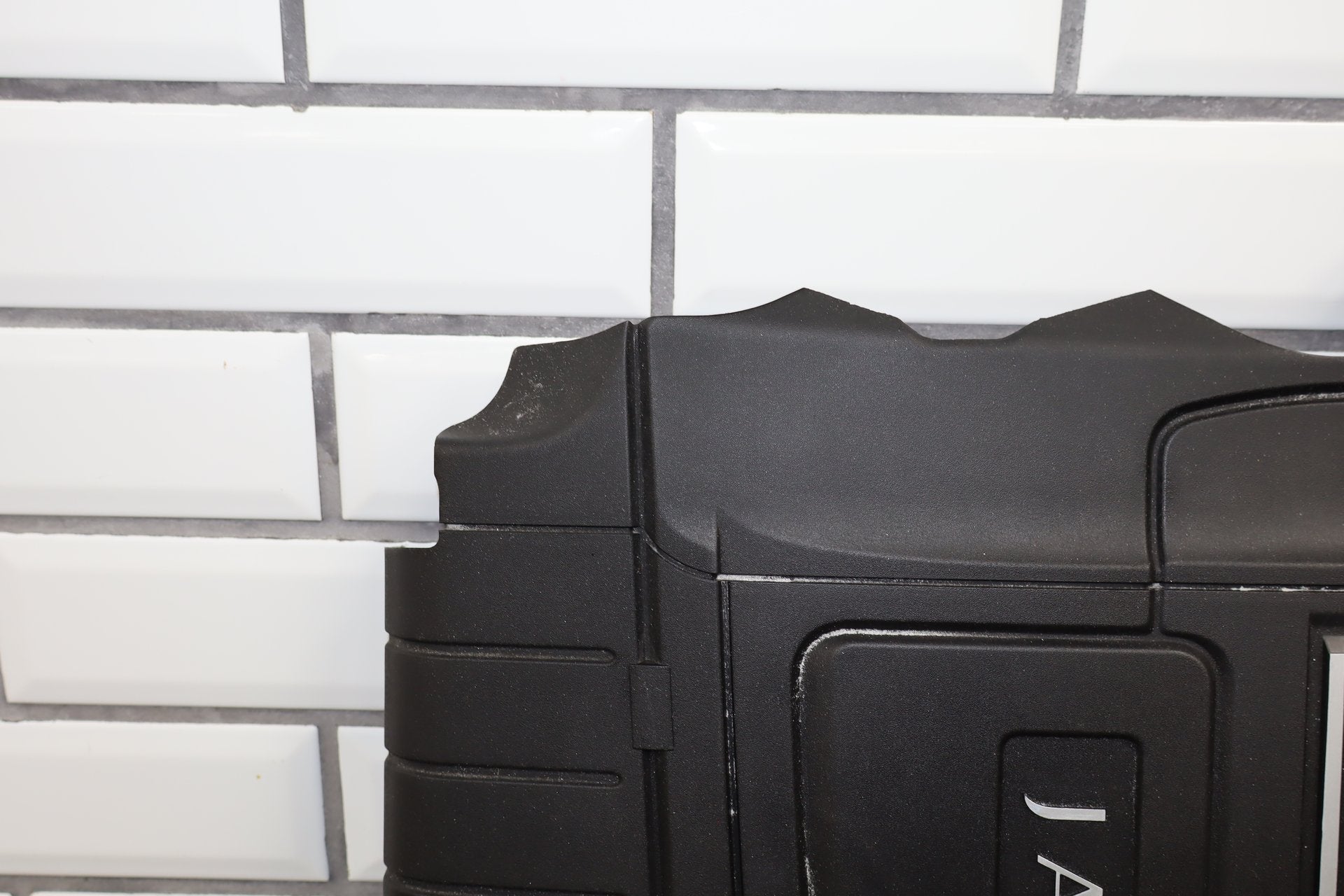 2010-2013 Jaguar XJ Engine Cover OEM
