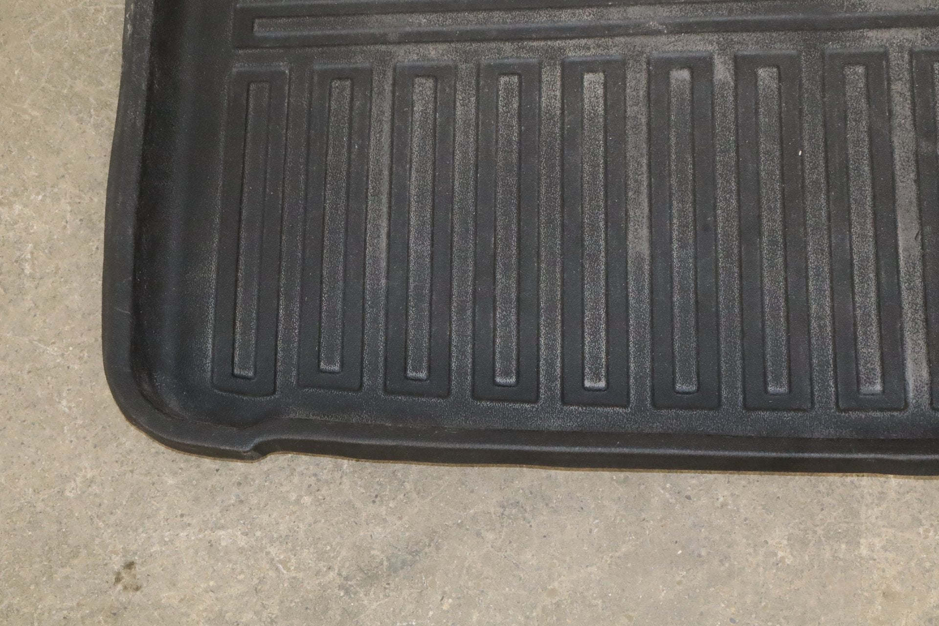 2010-2013 Jaguar XJ Floor Mats OEM