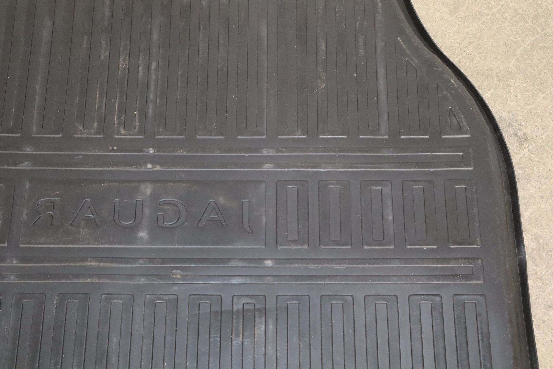 2010-2013 Jaguar XJ Floor Mats OEM