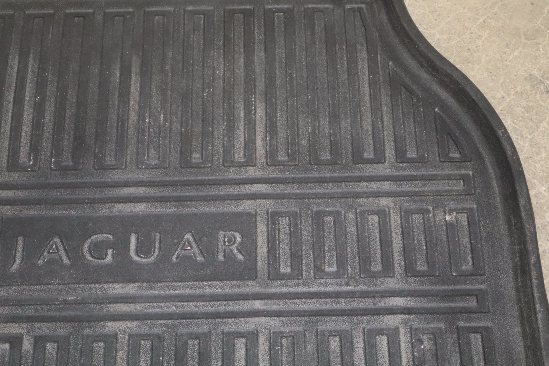 2010-2013 Jaguar XJ Floor Mats OEM
