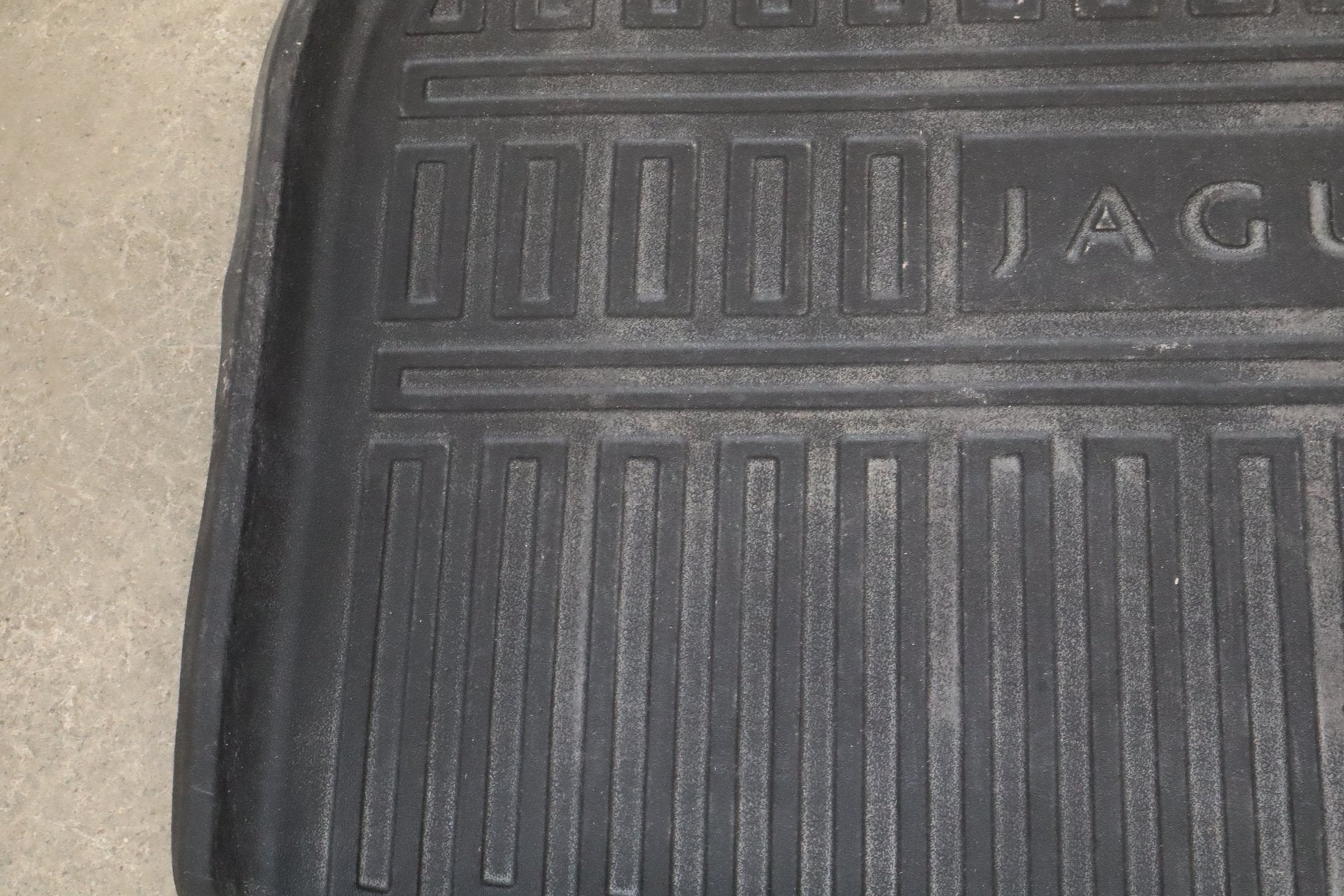 2010-2013 Jaguar XJ Floor Mats OEM