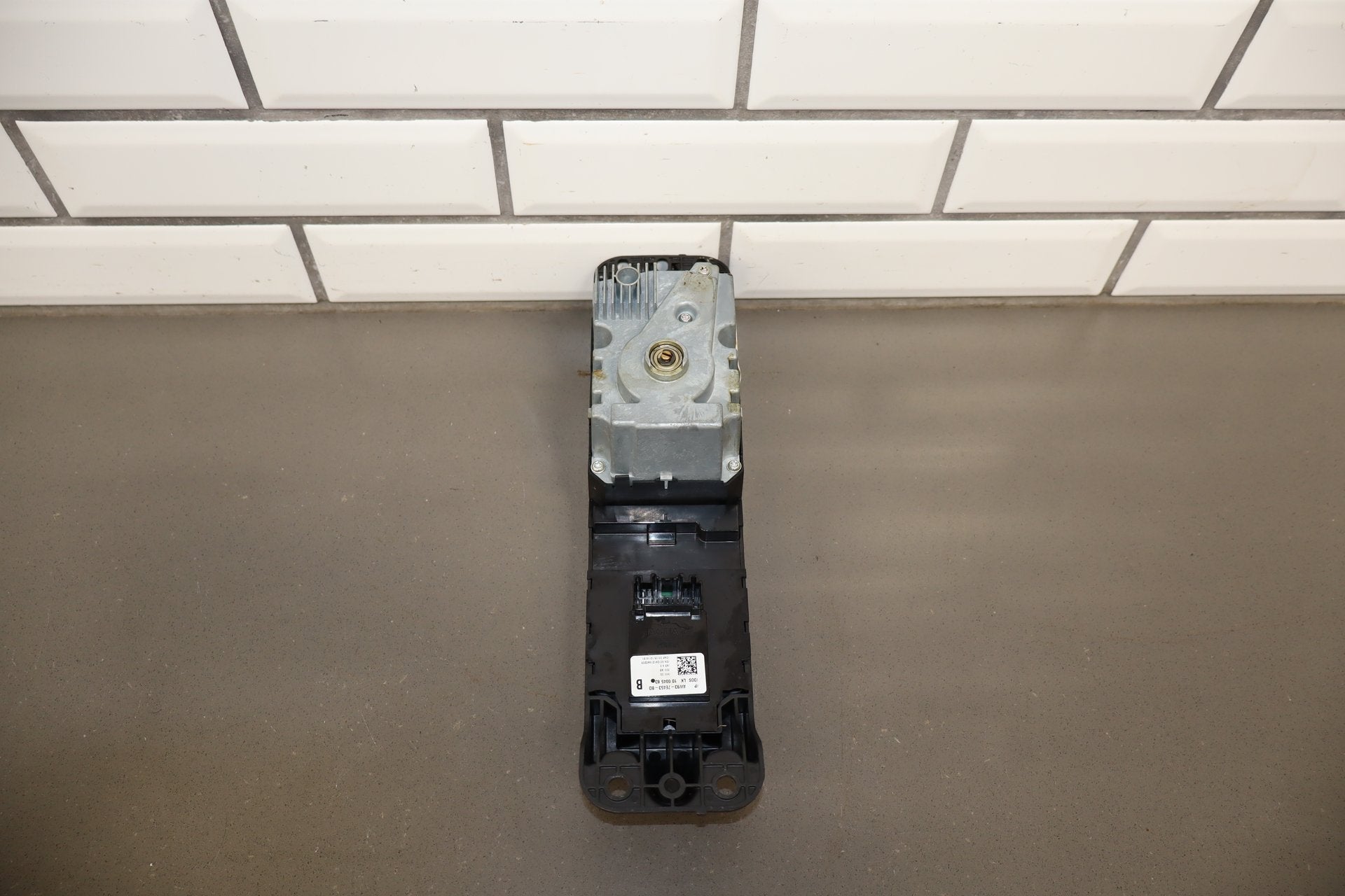 2010-2013 Jaguar XJ Floor Shifter OEM