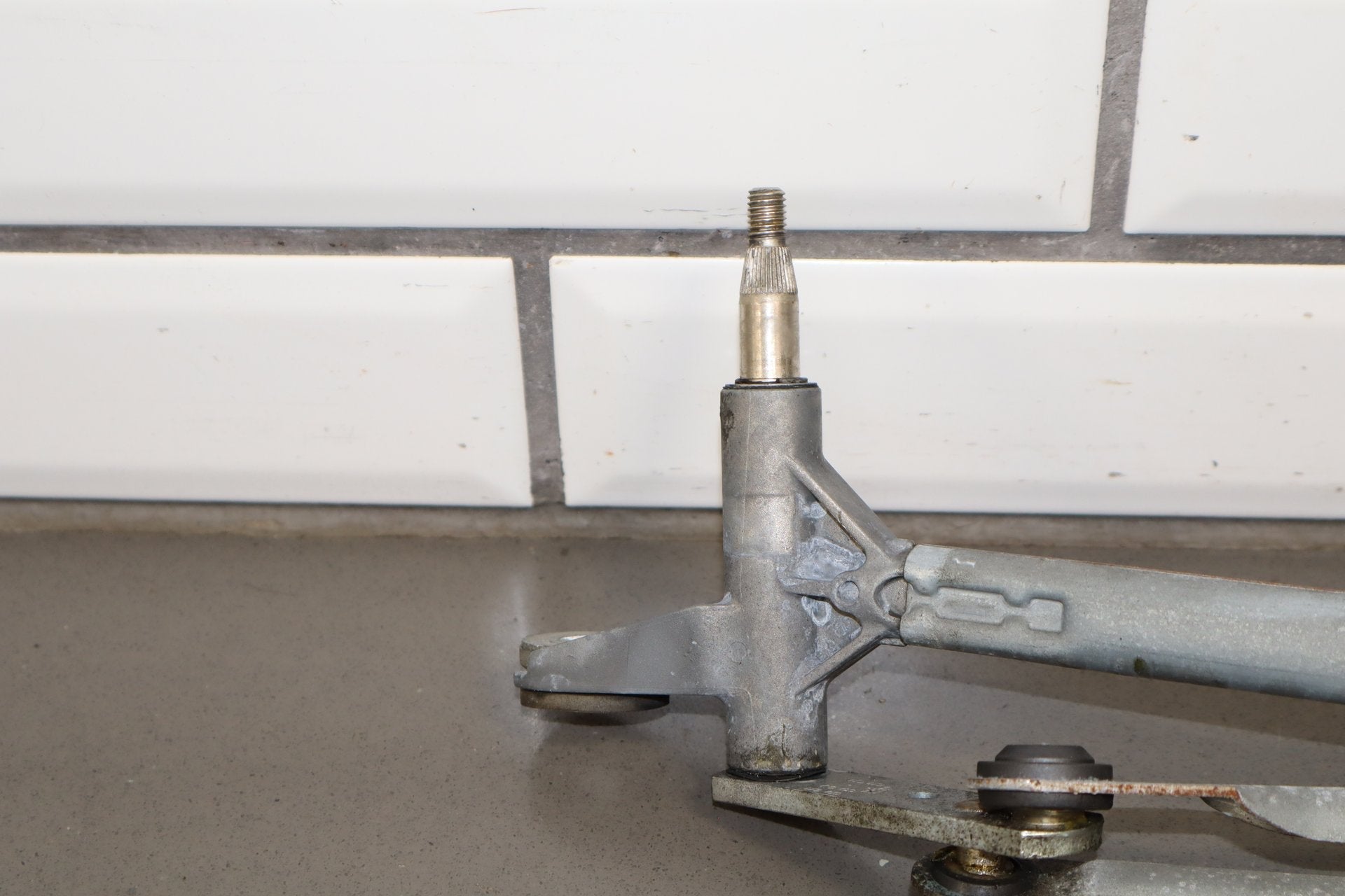 2010-2013 Jaguar XJ Front Wiper Motor OEM
