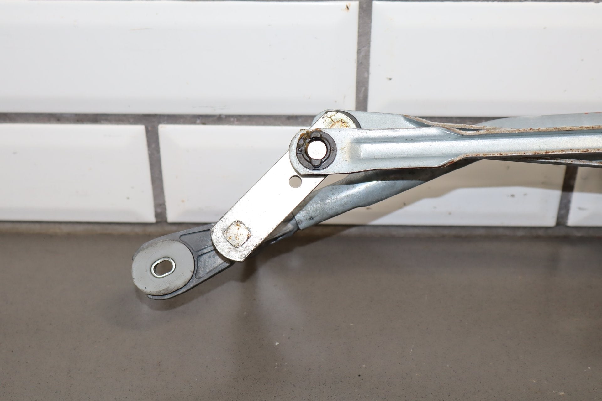 2010-2013 Jaguar XJ Front Wiper Motor OEM