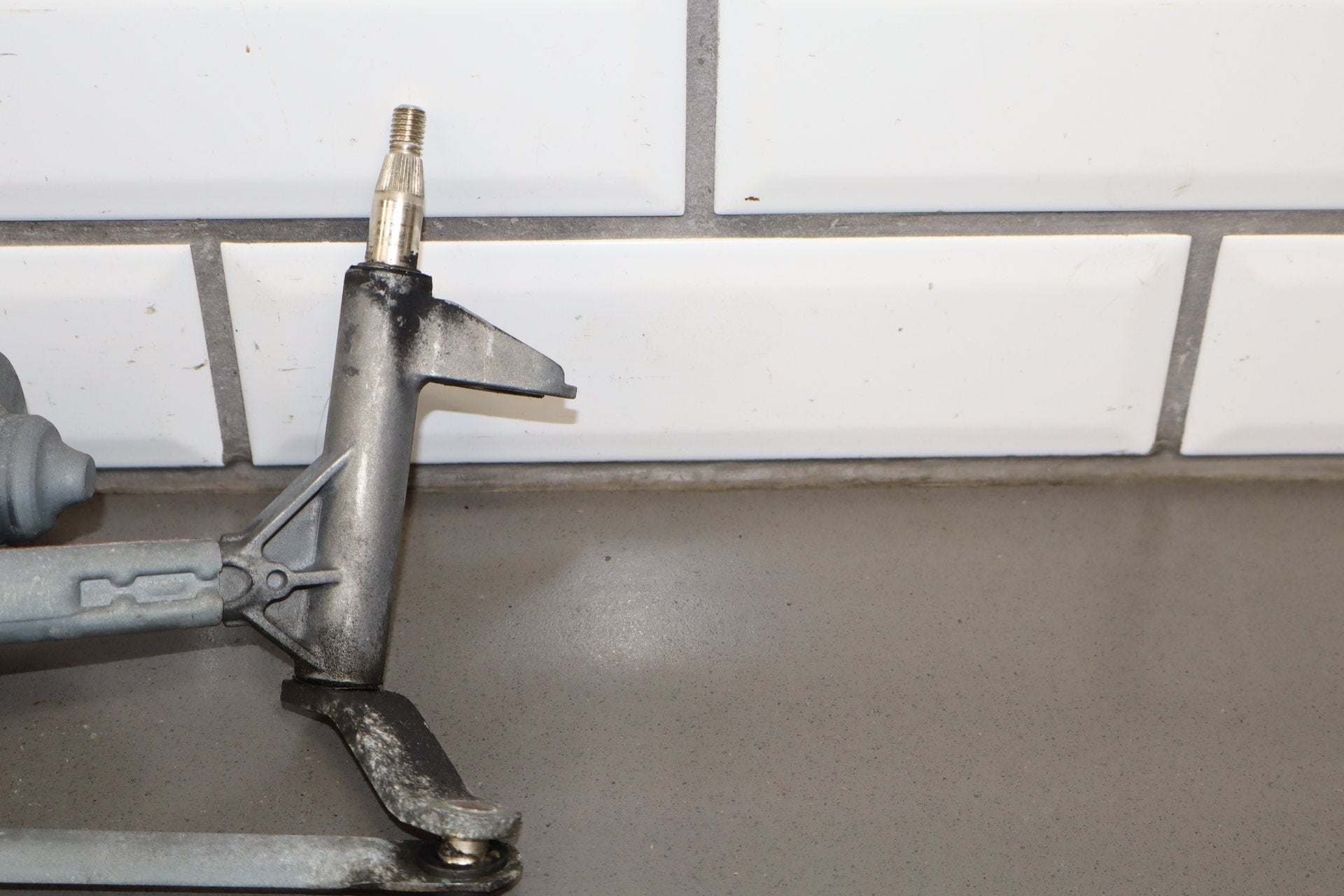 2010-2013 Jaguar XJ Front Wiper Motor OEM