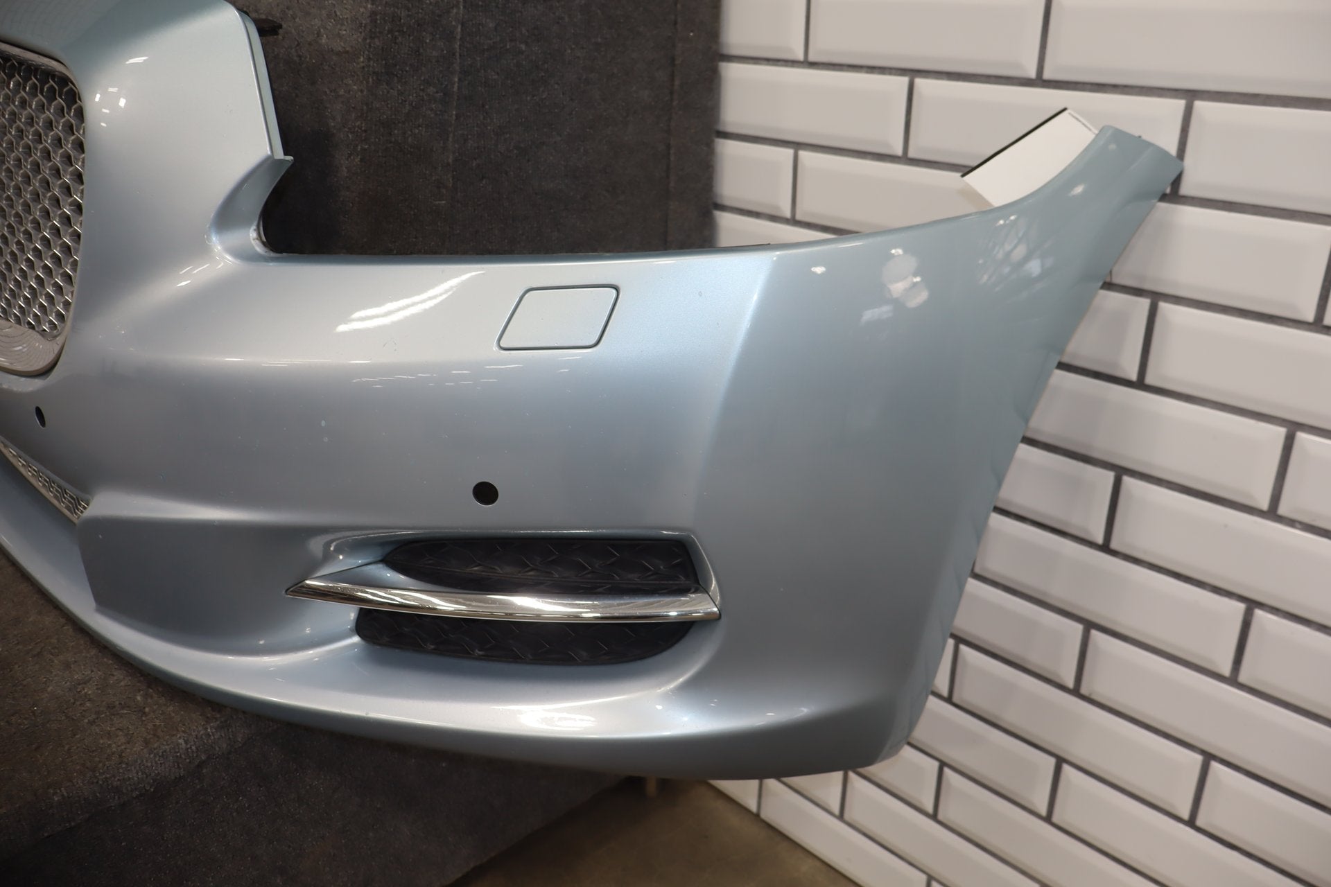 2010-2013 Jaguar XJ L Portfolio Front Bumper Rhodium Silver RDSL