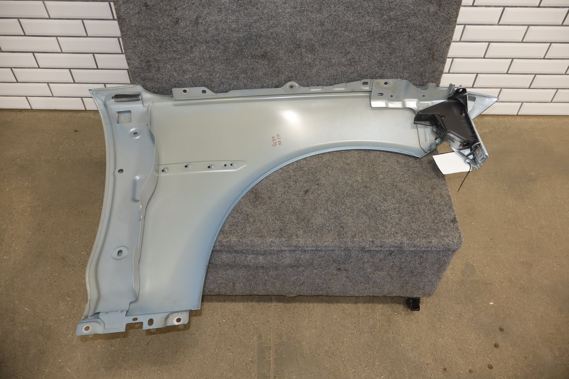 2010-2013 Jaguar XJ L Portfolio Left Fender Rhodium Silver RDSL