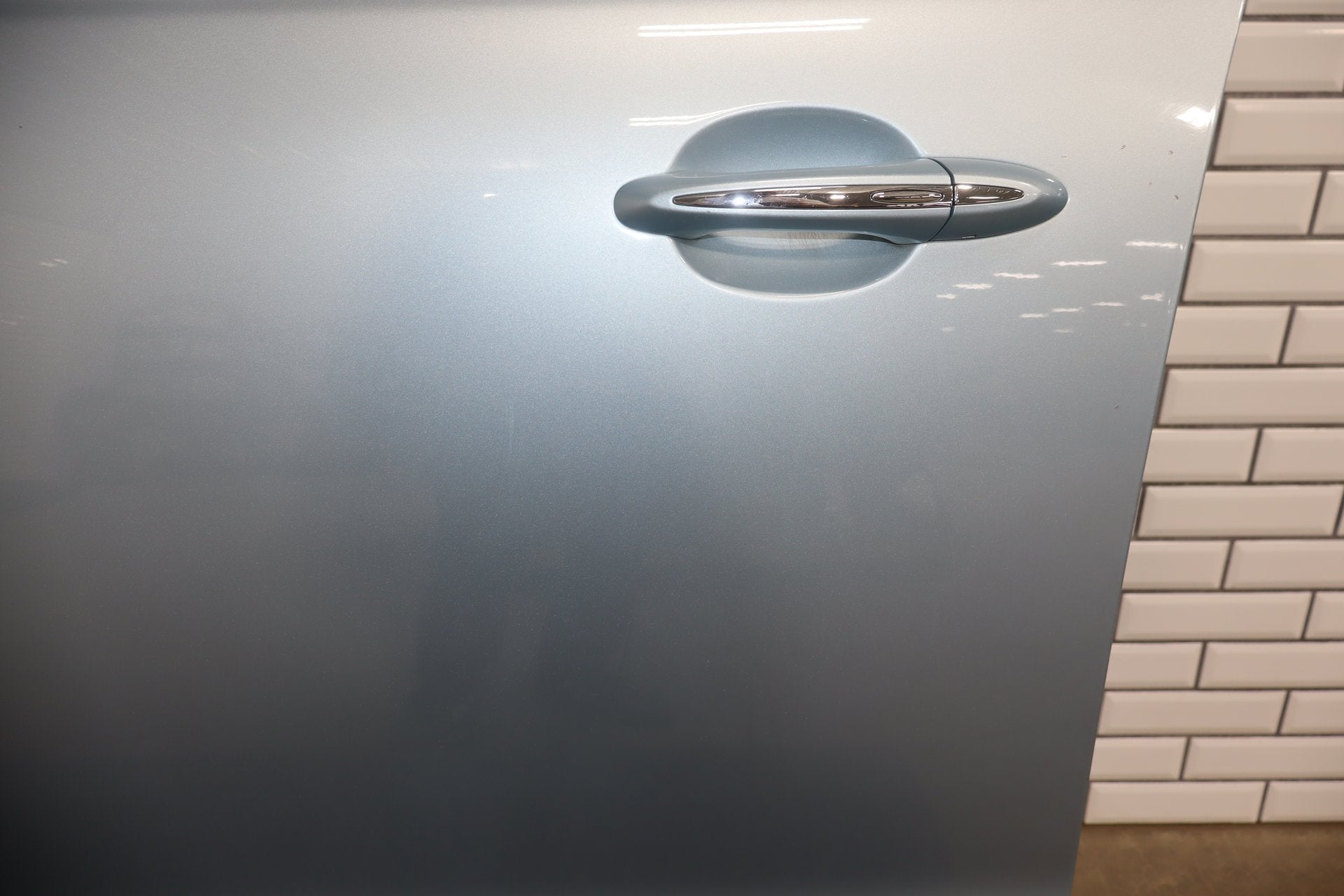 2010-2013 Jaguar XJ L Portfolio Left Front Door Rhodium Silver RDSL