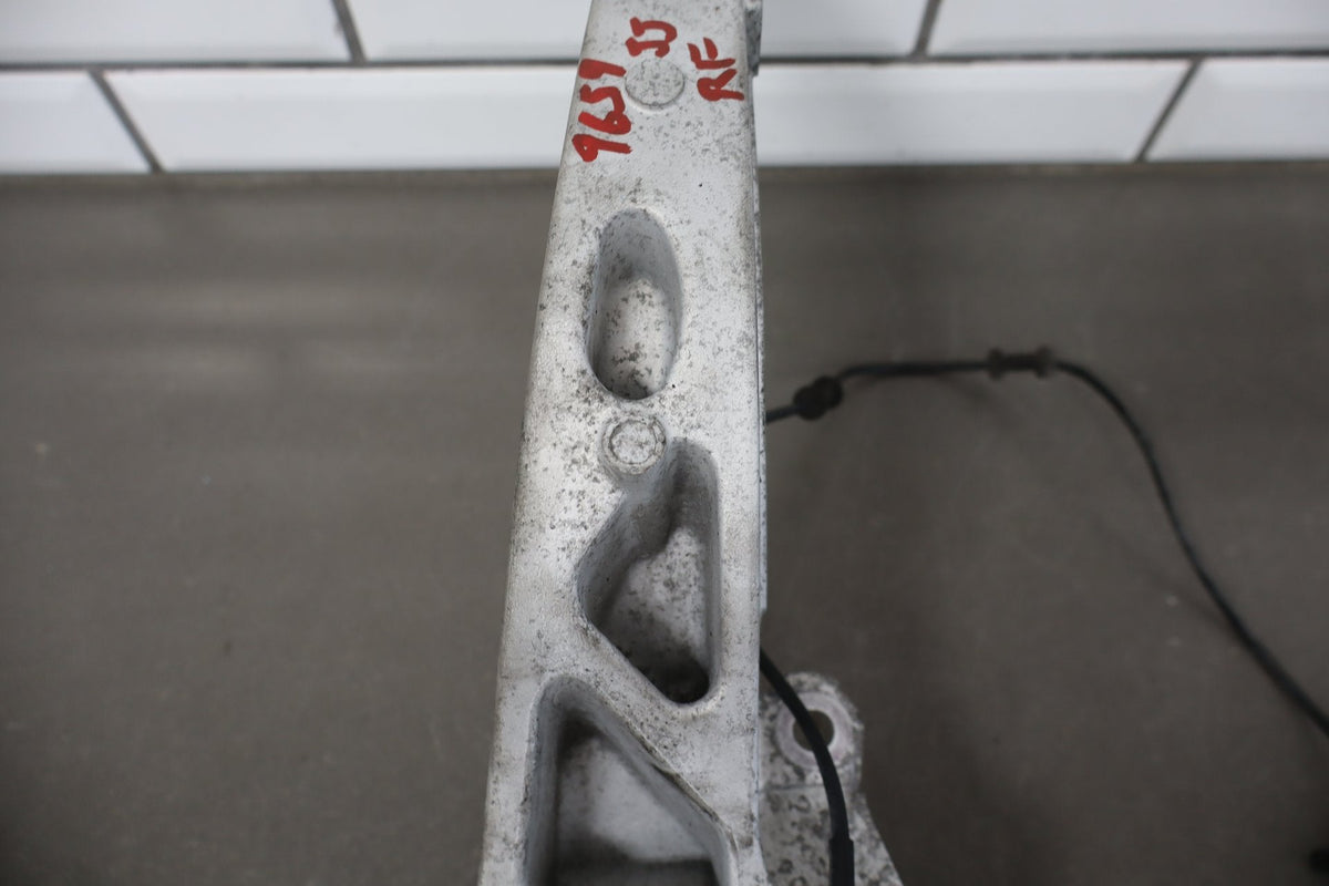 2010-2013 Jaguar XJ L Portfolio Right Front Spindle