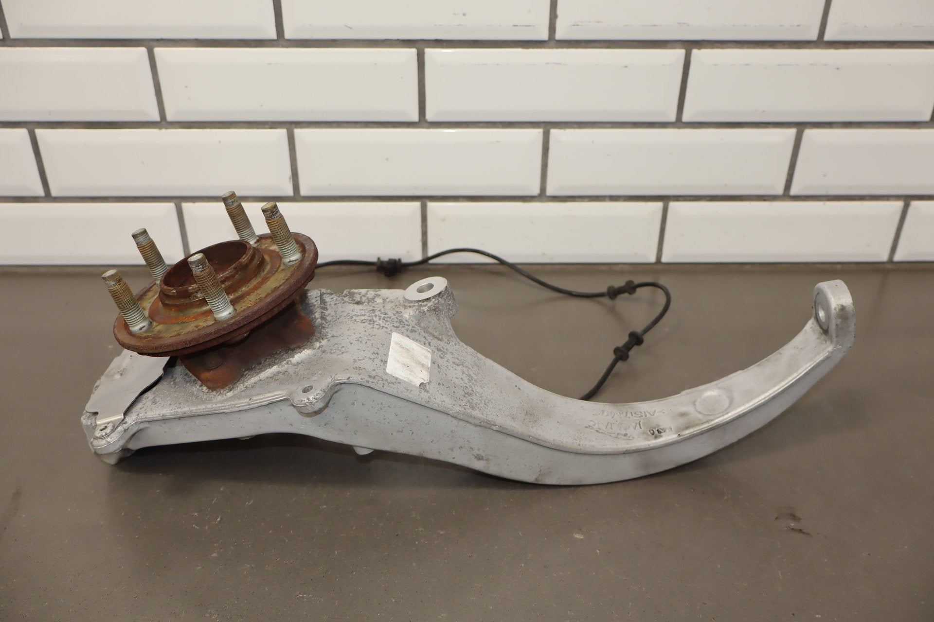 2010-2013 Jaguar XJ L Portfolio Right Front Spindle