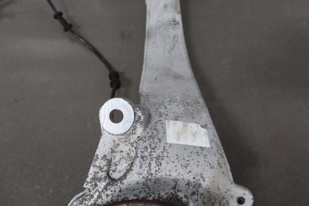 2010-2013 Jaguar XJ L Portfolio Right Front Spindle