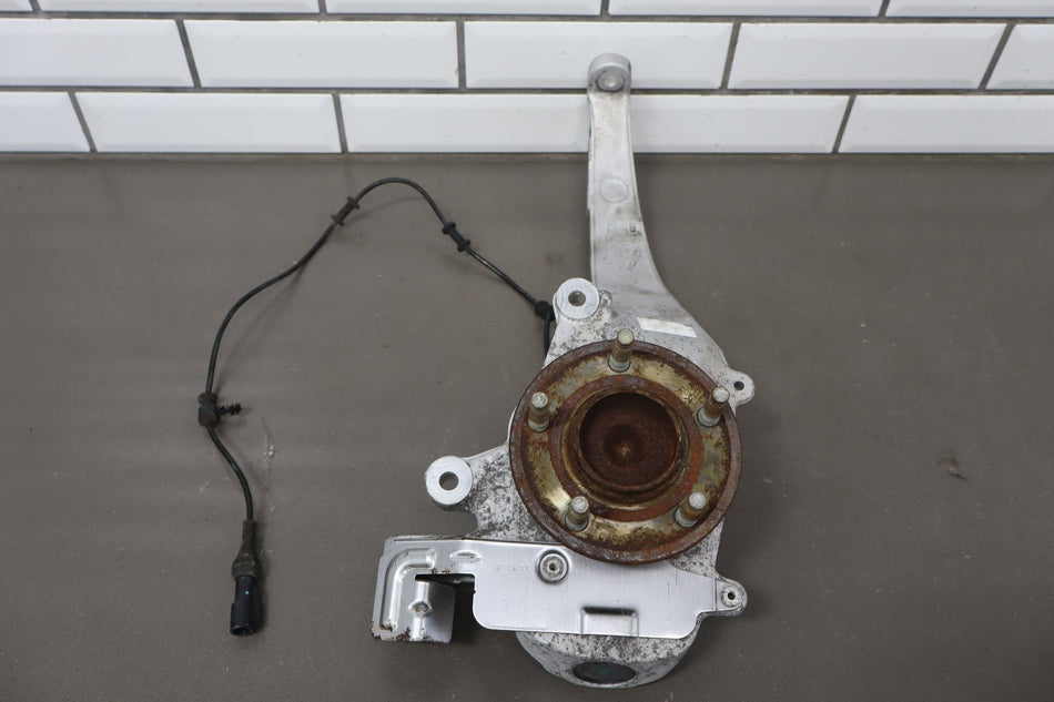 2010-2013 Jaguar XJ L Portfolio Right Front Spindle