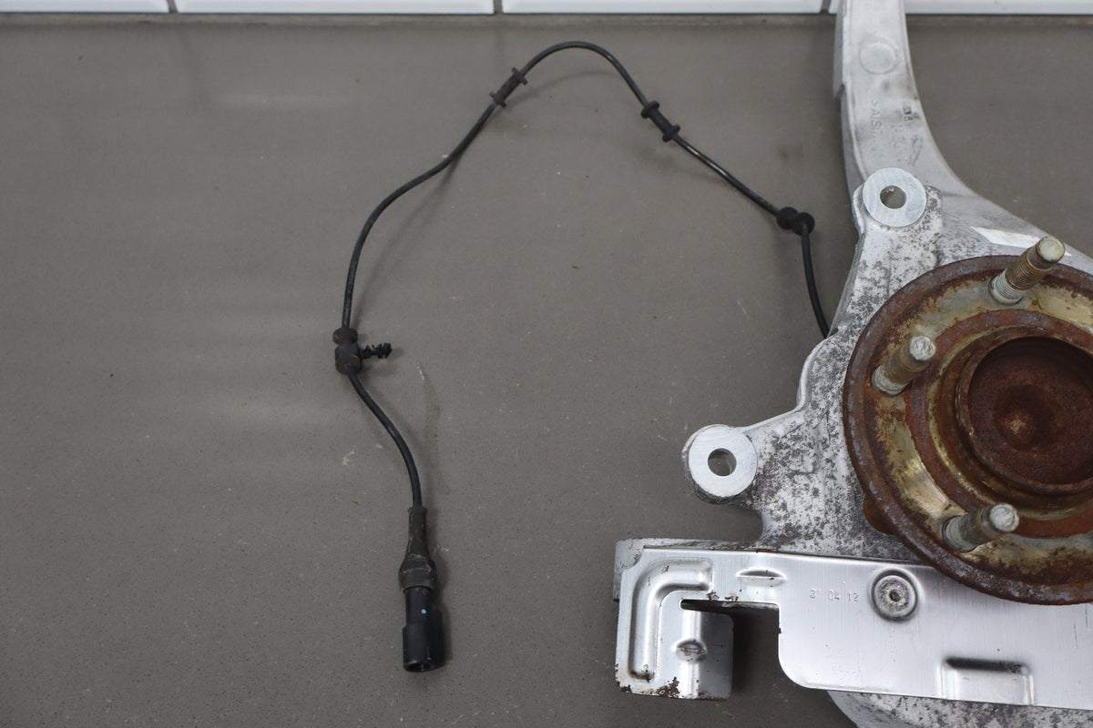 2010-2013 Jaguar XJ L Portfolio Right Front Spindle