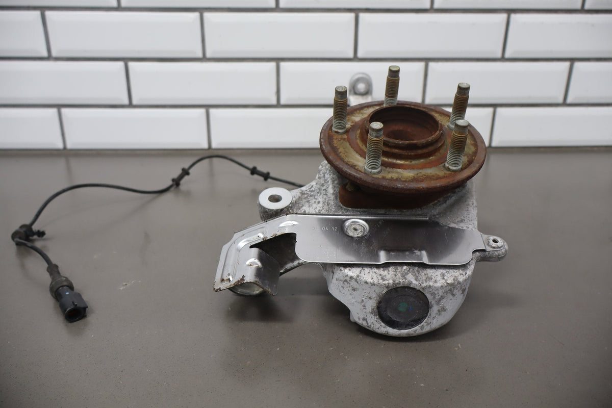 2010-2013 Jaguar XJ L Portfolio Right Front Spindle