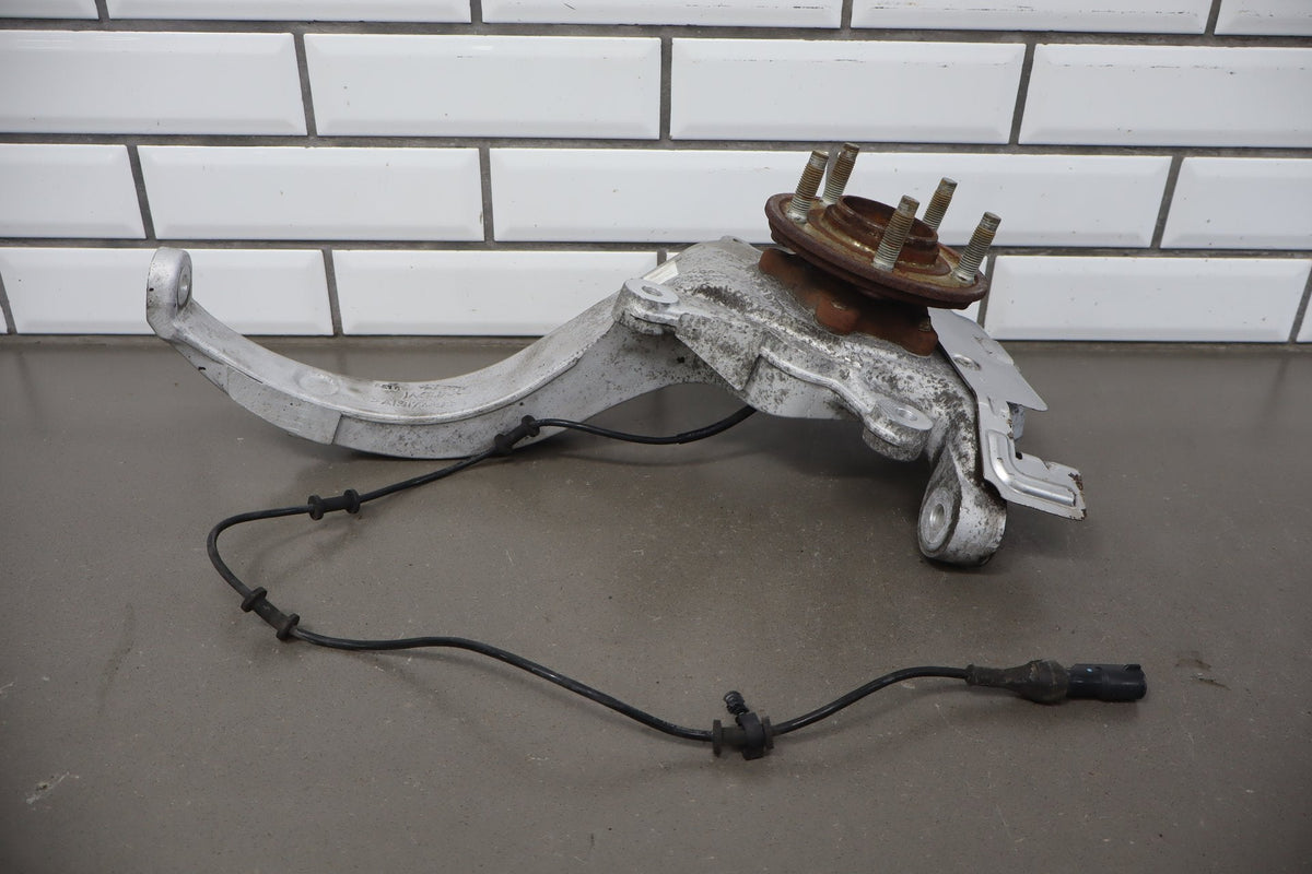 2010-2013 Jaguar XJ L Portfolio Right Front Spindle