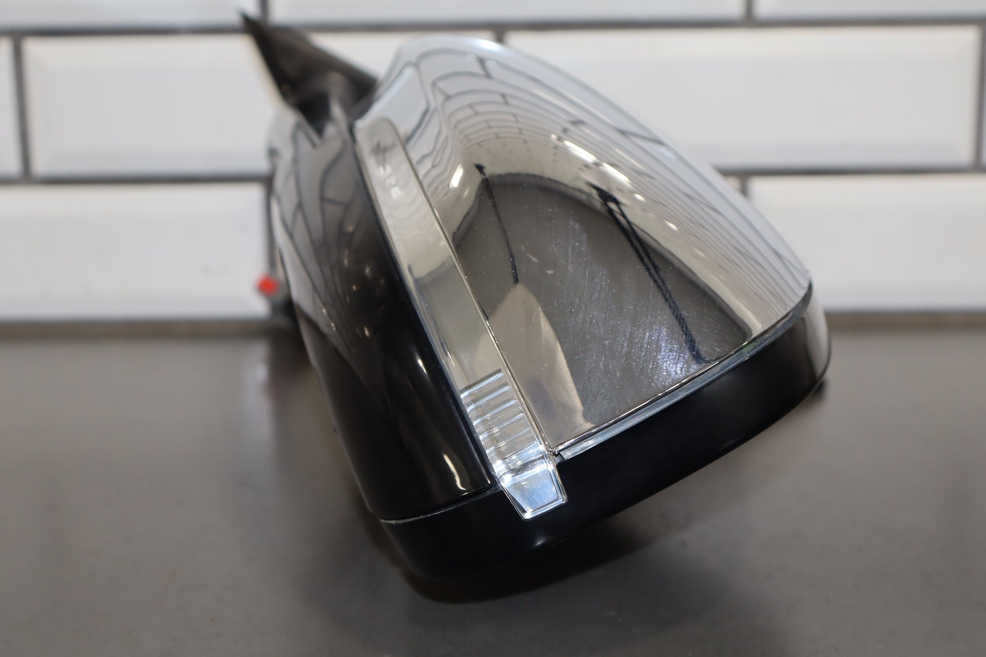 2010-2013 Jaguar XJ Left Door Mirror Rhodium Silver RDSL