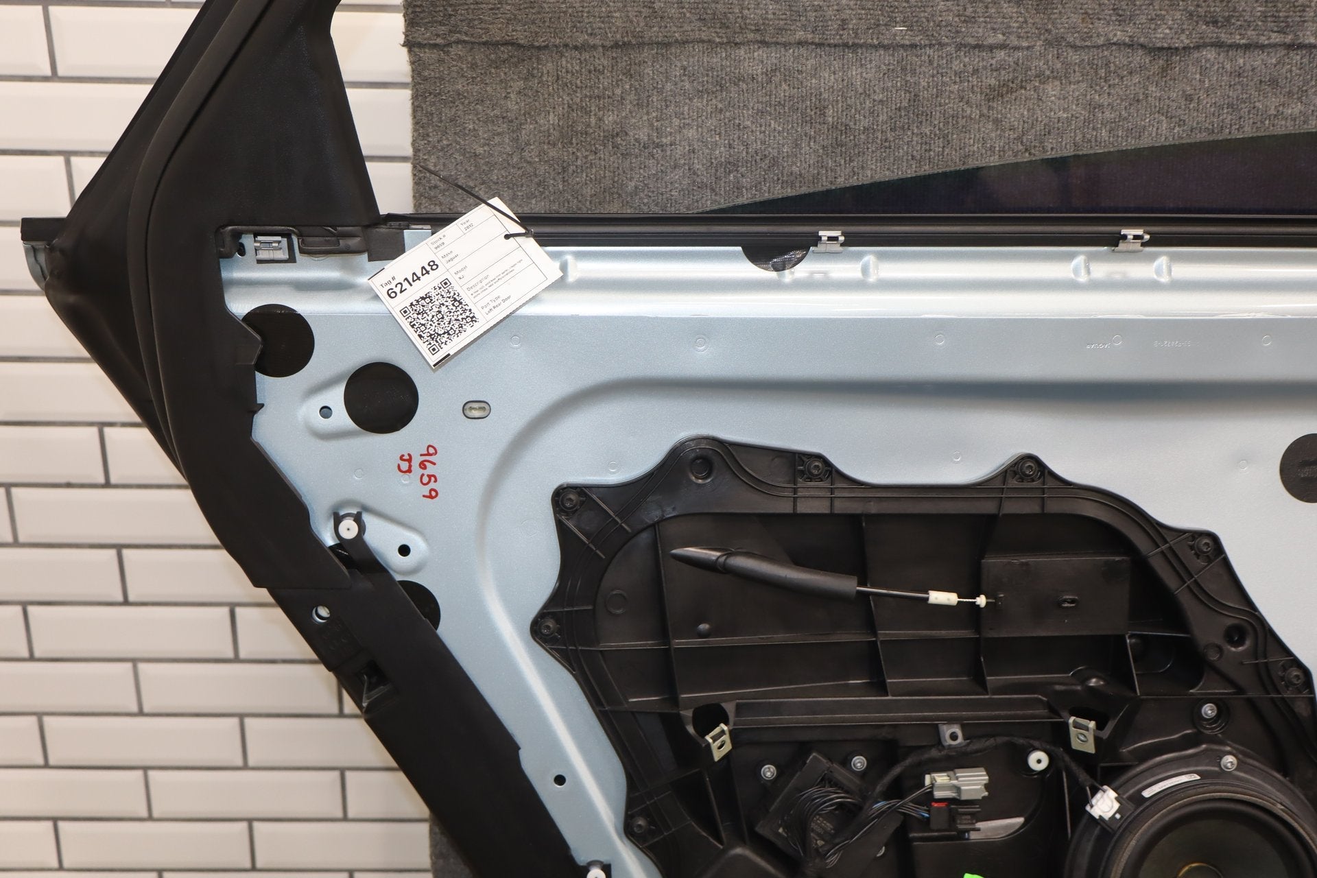 2010-2013 Jaguar XJ Left Rear Door Rhodium Silver ( RDSL )