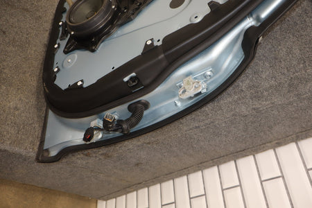 2010-2013 Jaguar XJ Left Rear Door Rhodium Silver ( RDSL )