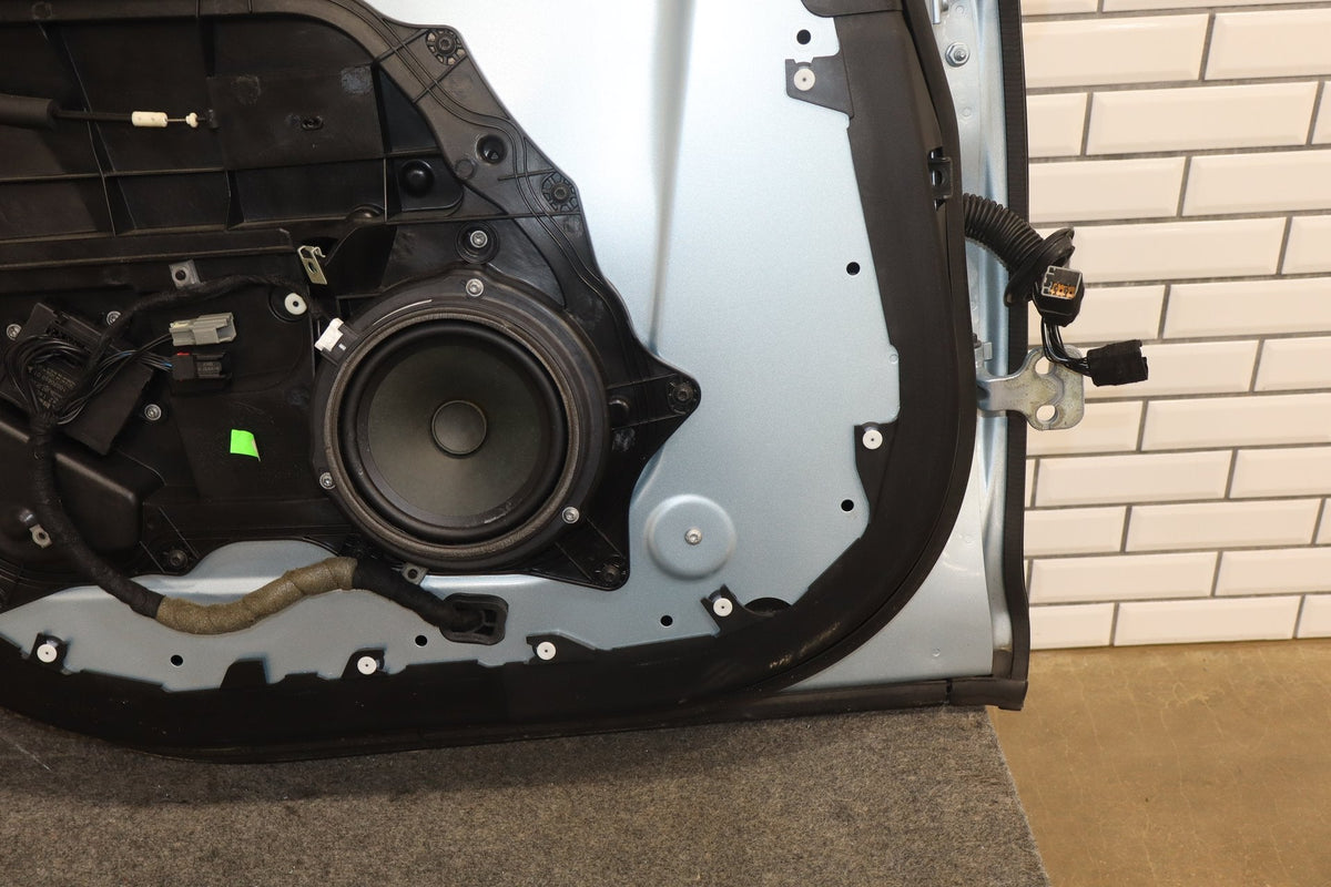 2010-2013 Jaguar XJ Left Rear Door Rhodium Silver ( RDSL )