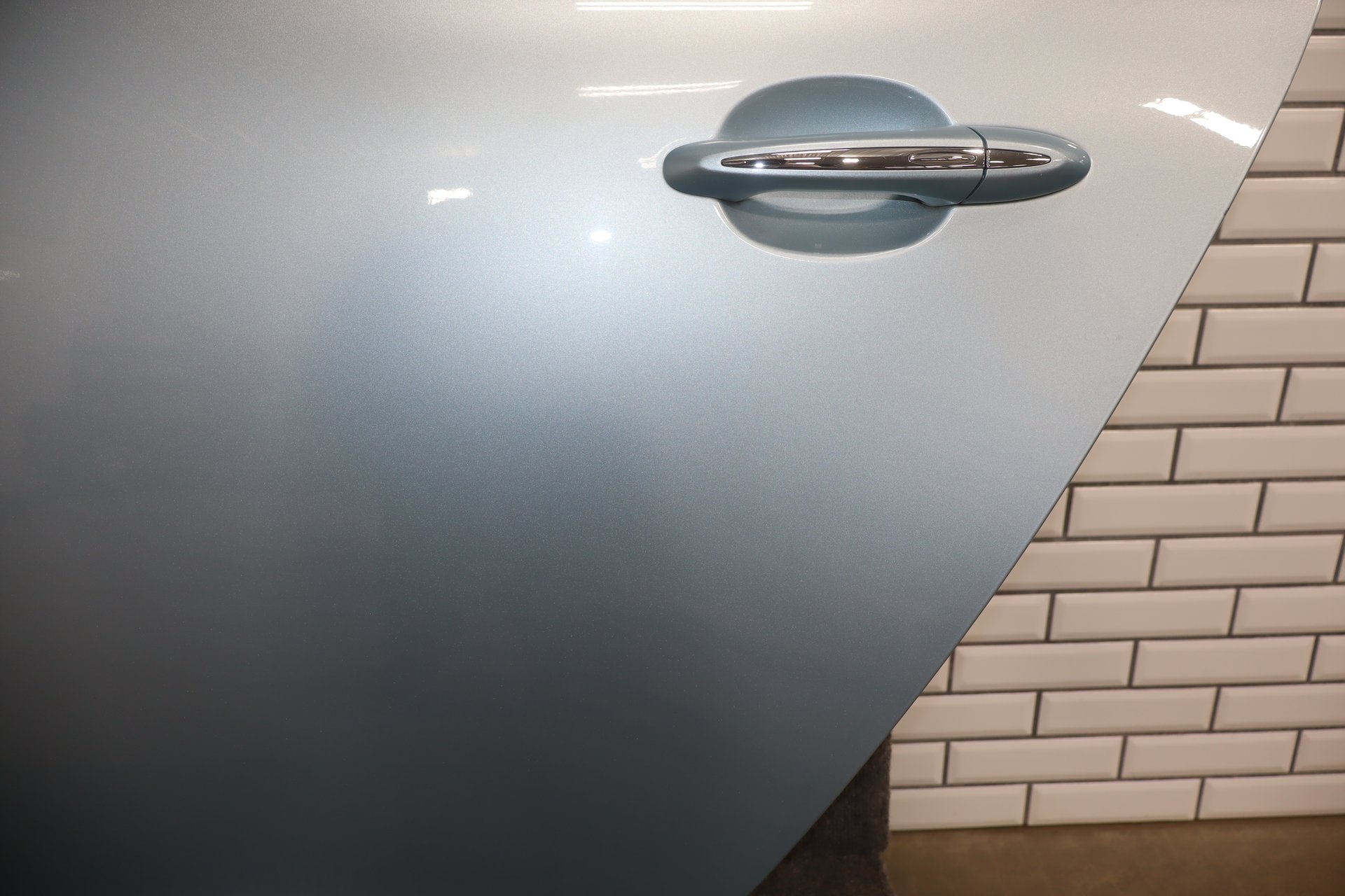 2010-2013 Jaguar XJ Left Rear Door Rhodium Silver ( RDSL )