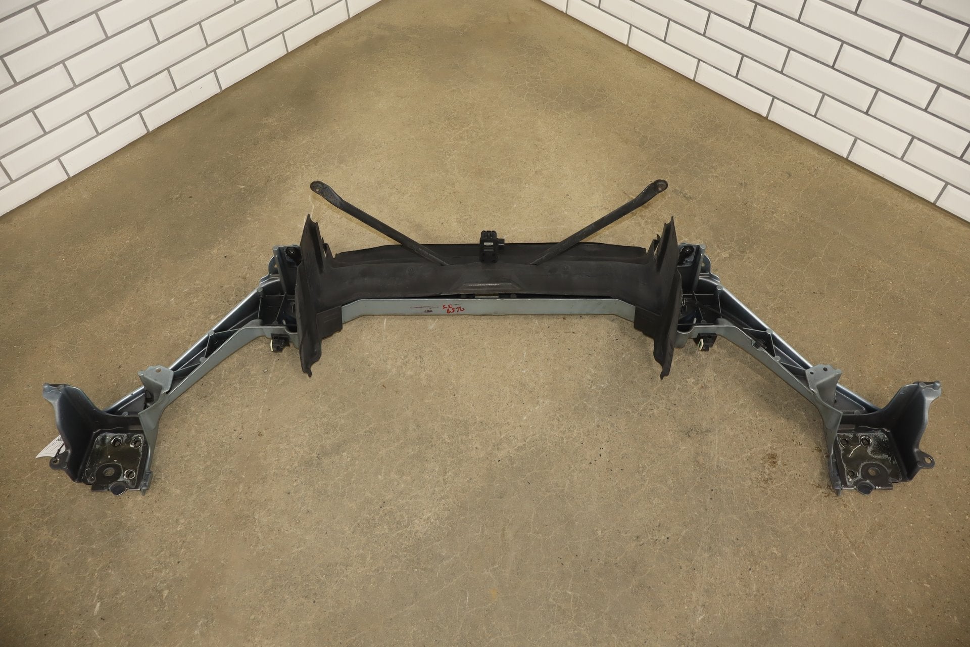 2010-2013 Jaguar XJ Radiator Core Support