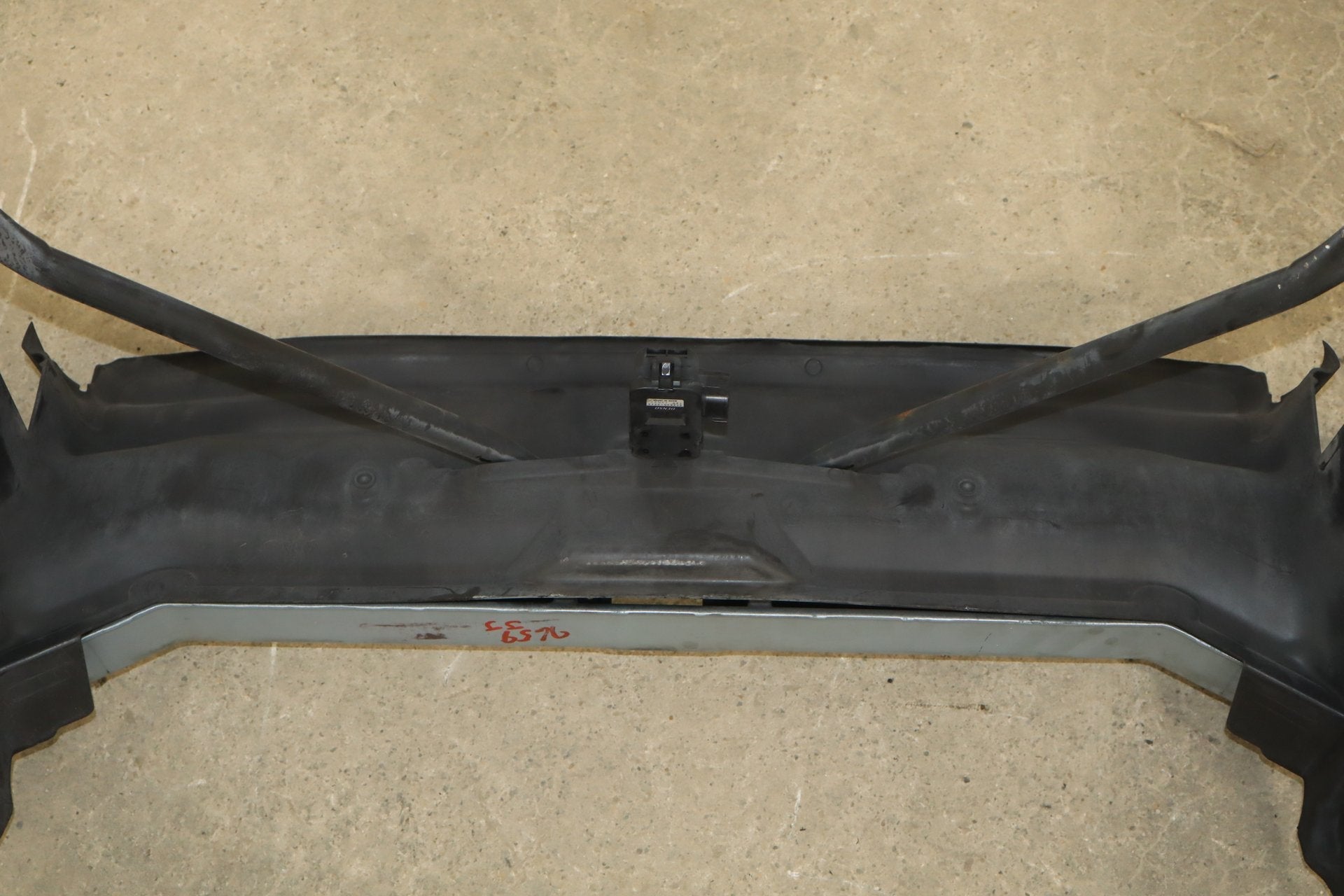 2010-2013 Jaguar XJ Radiator Core Support
