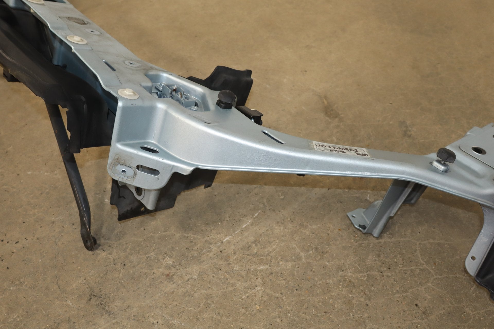 2010-2013 Jaguar XJ Radiator Core Support