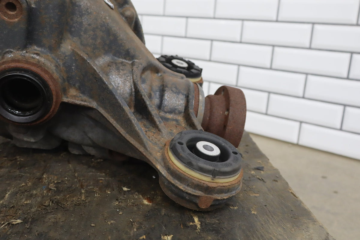 2010-2013 Jaguar XJ Rear Differential Carrier Assembly OEM 3.31 Ratio