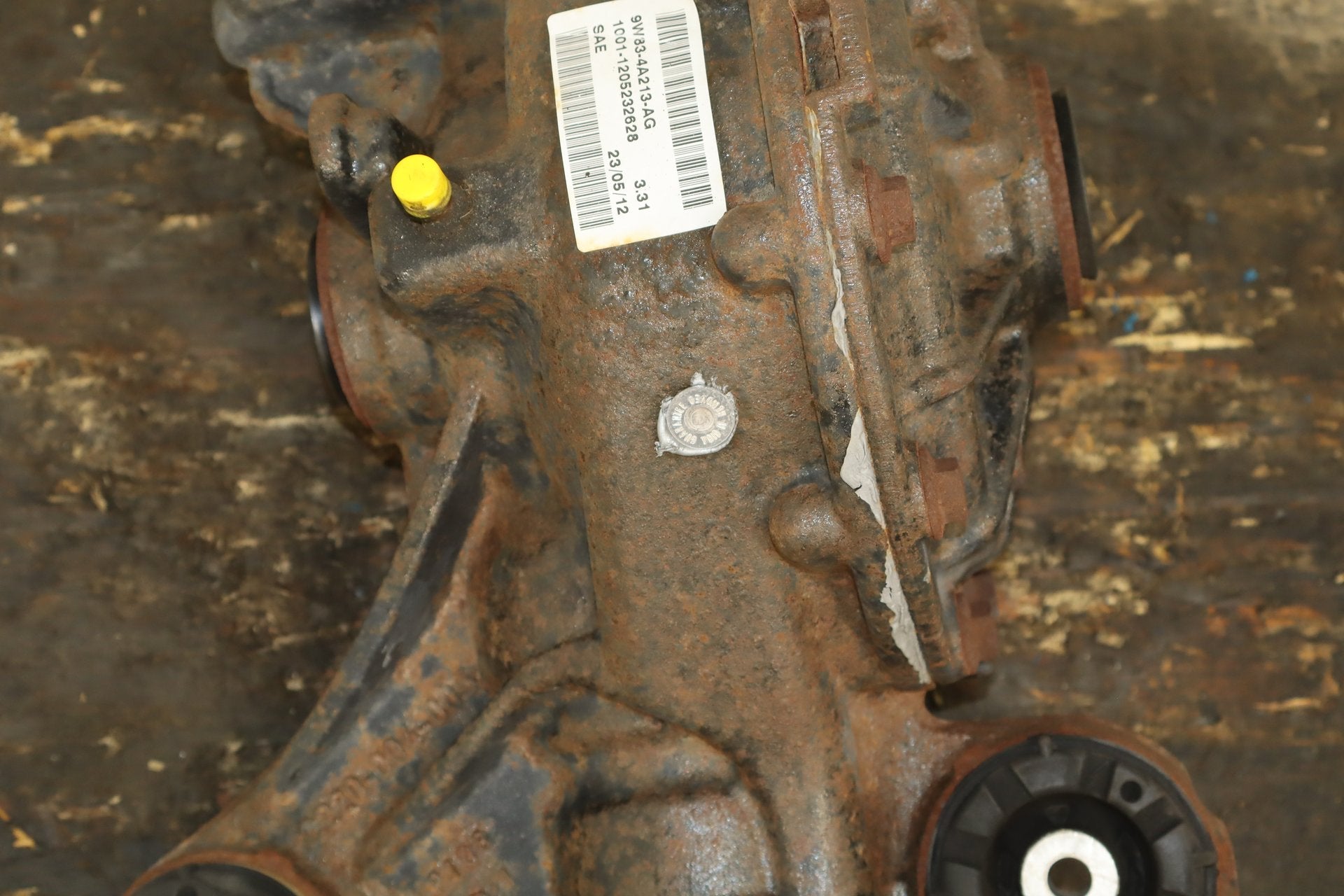2010-2013 Jaguar XJ Rear Differential Carrier Assembly OEM 3.31 Ratio