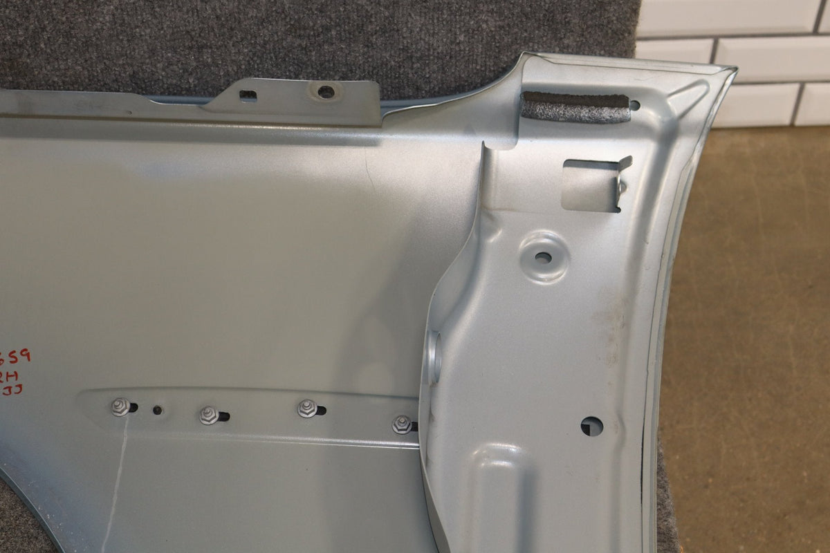 2010-2013 Jaguar XJ Right Fender L Portfolio Rhodium Silver RDSL