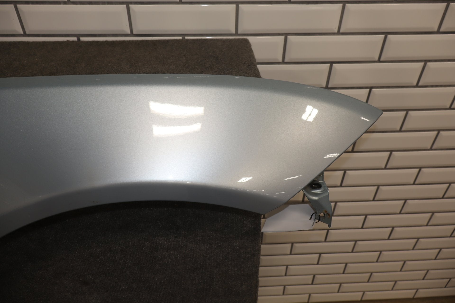 2010-2013 Jaguar XJ Right Fender L Portfolio Rhodium Silver RDSL