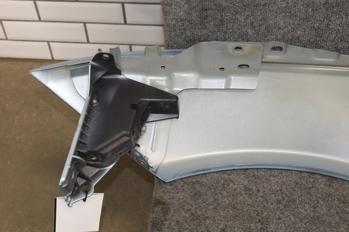 2010-2013 Jaguar XJ Right Fender L Portfolio Rhodium Silver RDSL
